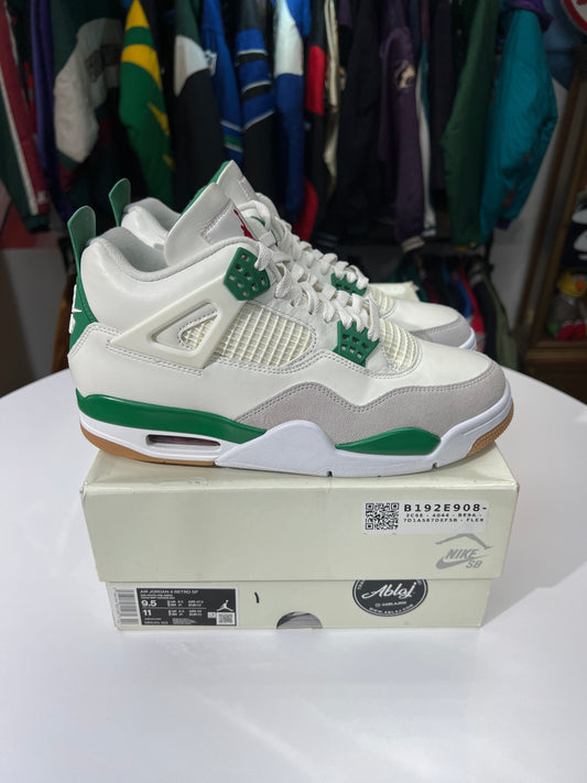 VNDS Jordan 4 Retro SB Pine Green