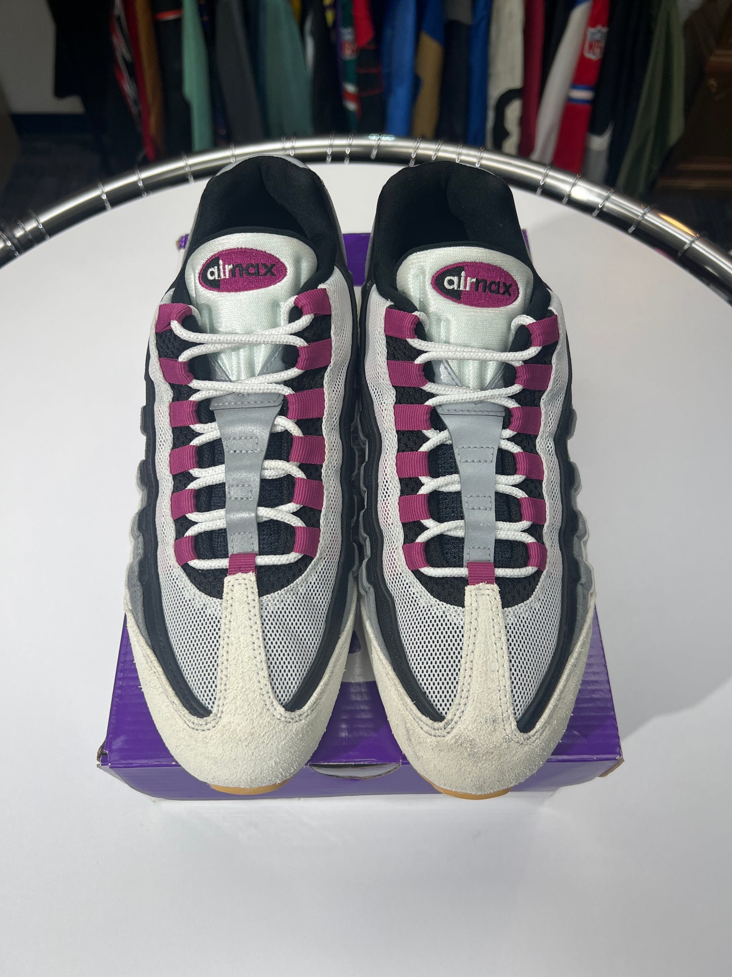 Preowned SB Air Max 95 Summit White/Cactus Flower