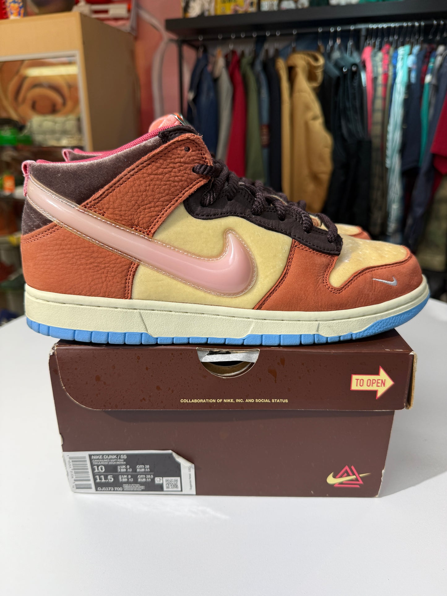 Preowned Nike Social Status Chocolate Milk Dunk Mid