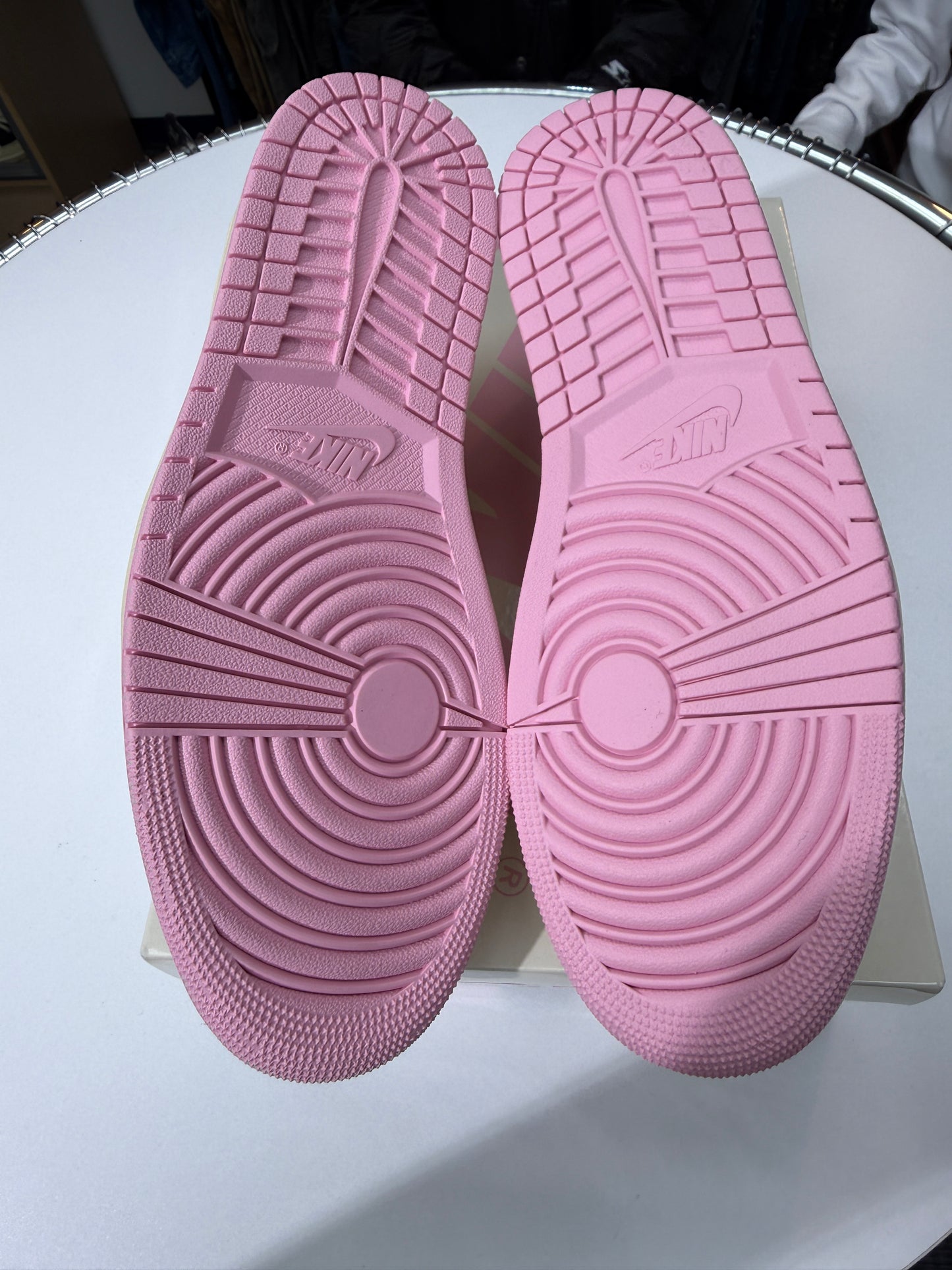 New Shy Pink Travis Scott Jordan 1 Low