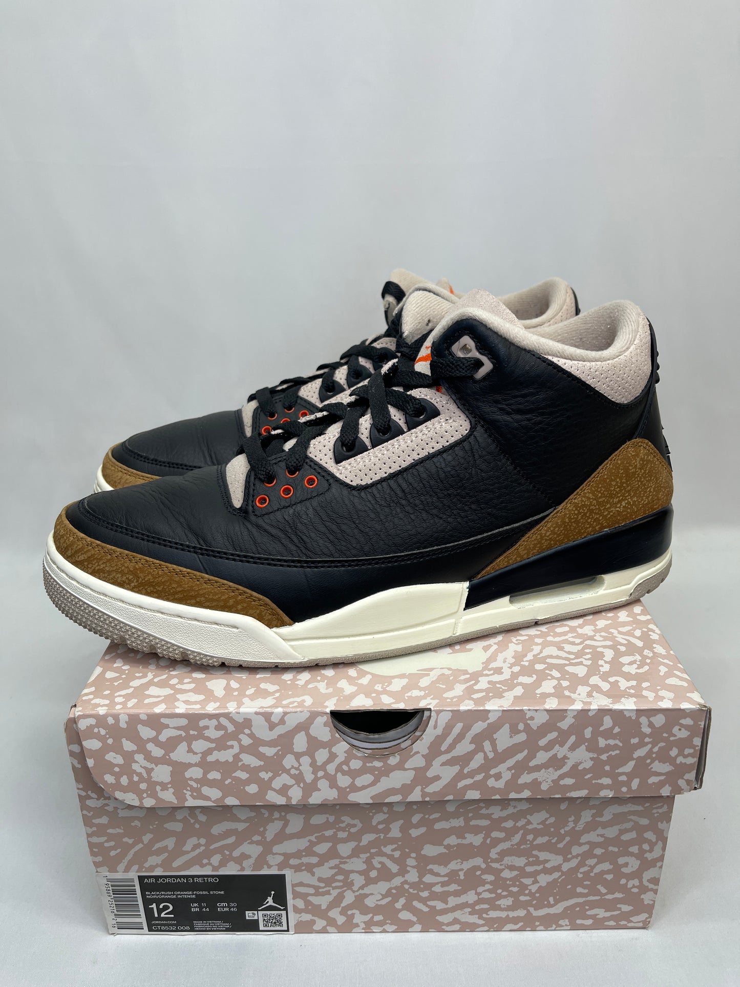 Preowned Jordan 3 Desert Elephant