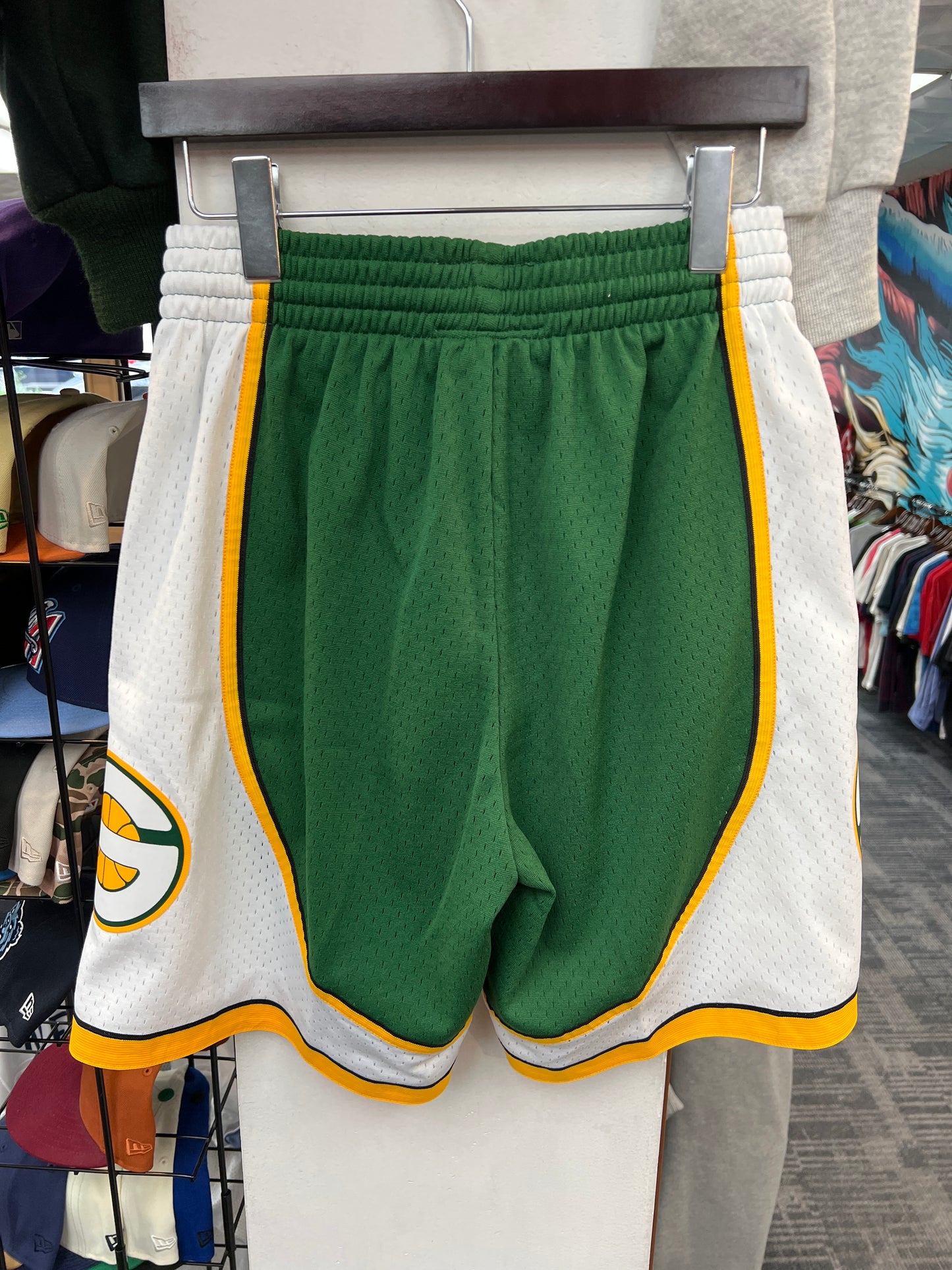 New Mitchell & Ness Hardwood Classics SuperSonics NBA Shorts