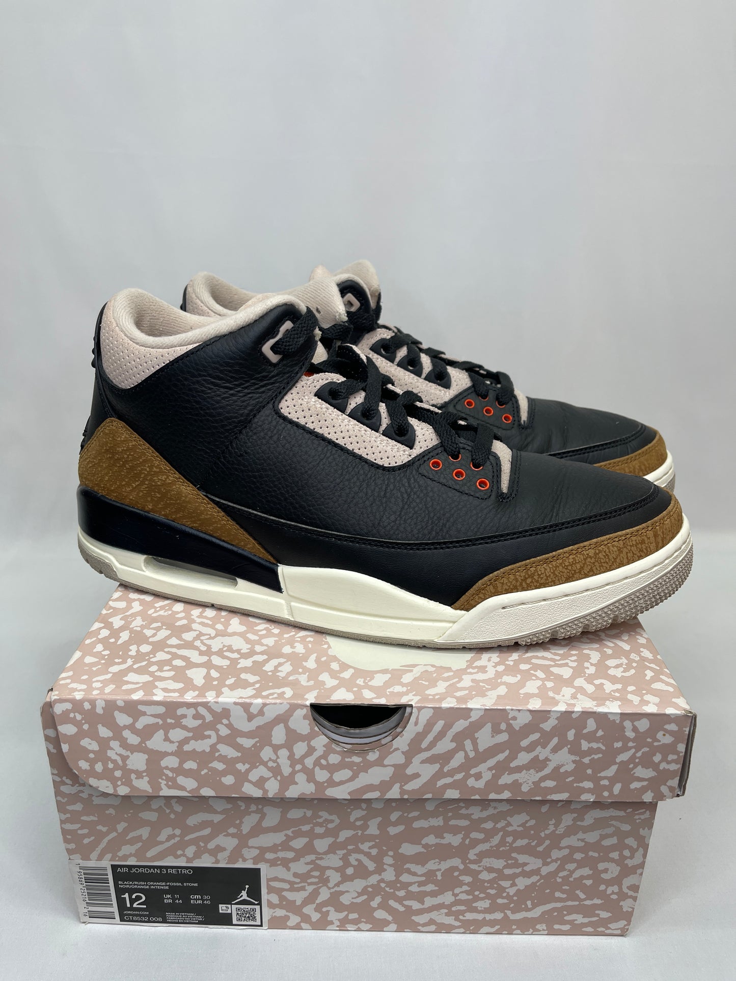 Preowned Jordan 3 Desert Elephant