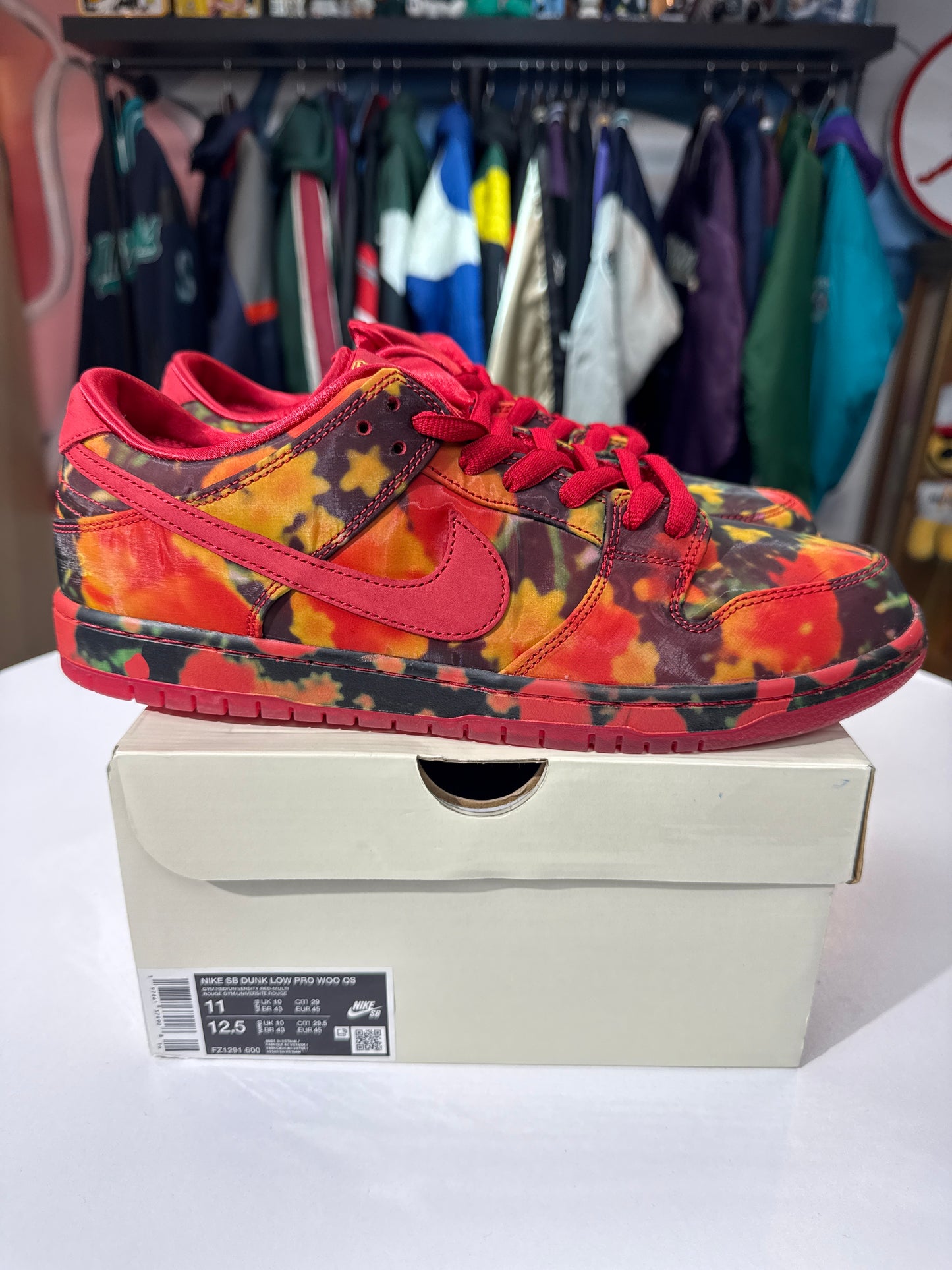 New Nike SB Dunk Low Wizard of Oz Poppy Field
