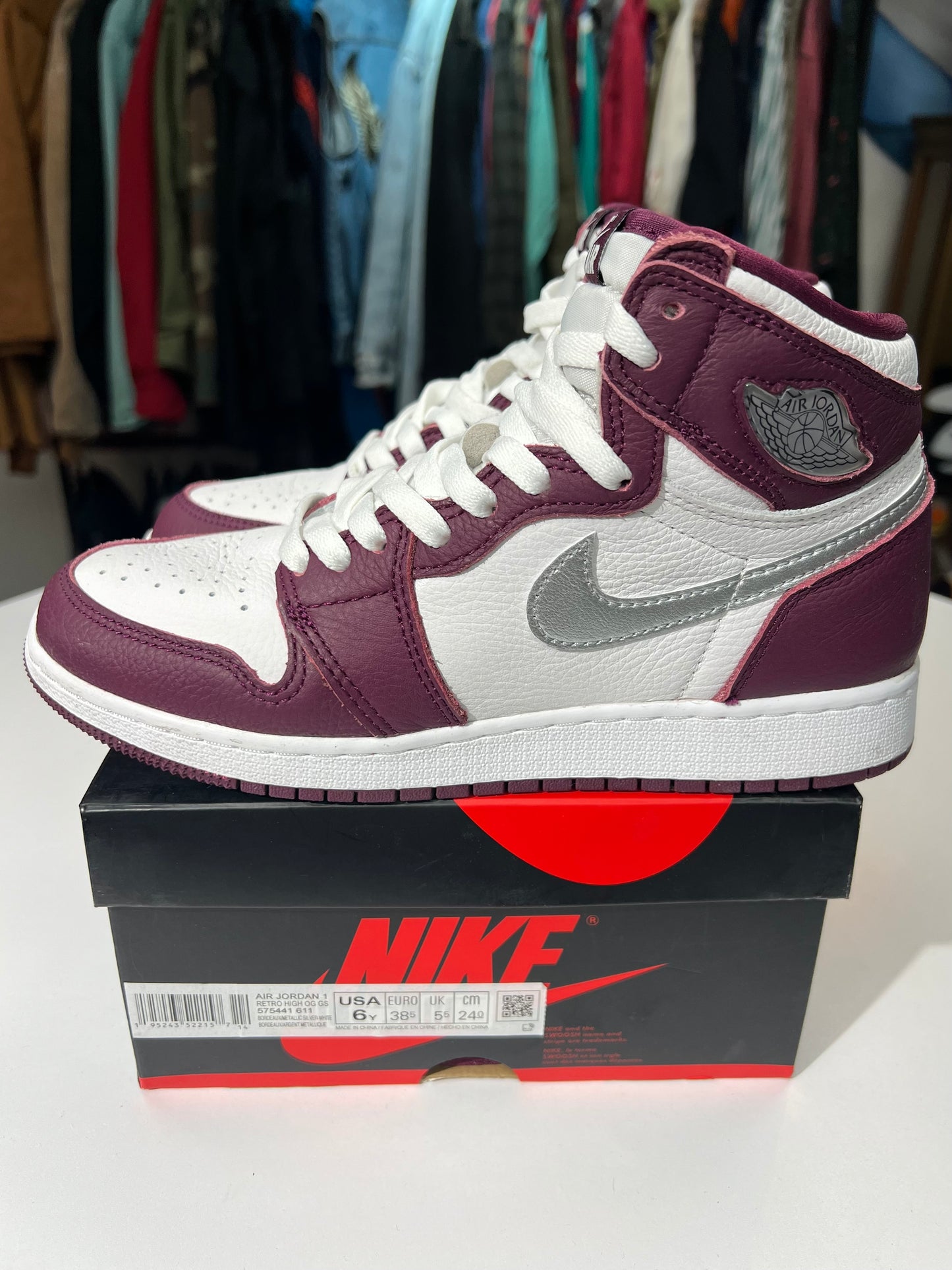 Preowned Jordan 1 Bordeaux