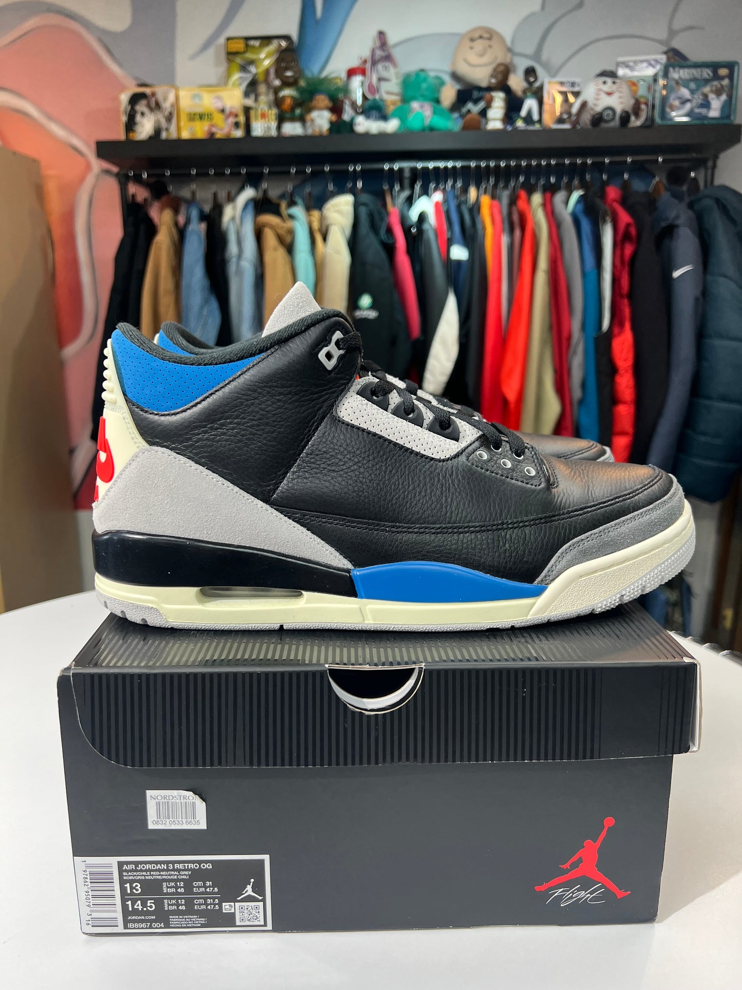 Preowned Jordan 3 Retro OG Rare Air
