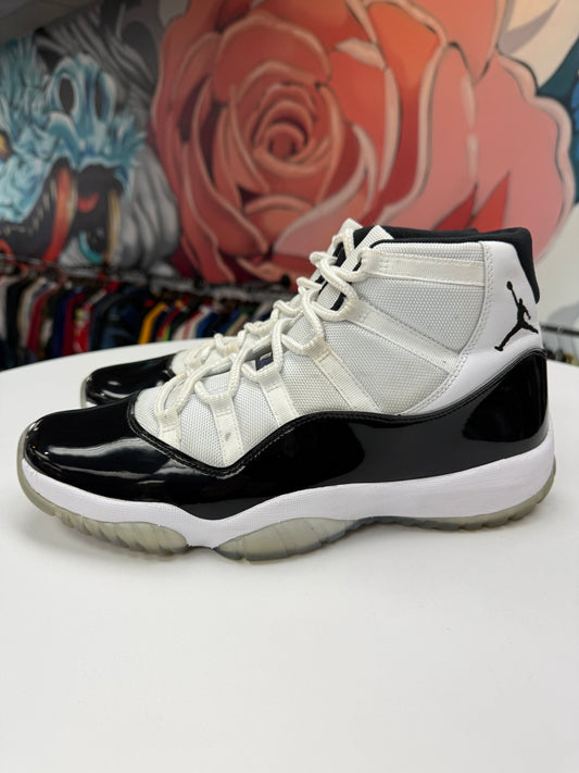 Preowned Jordan 11 Concord (2018)