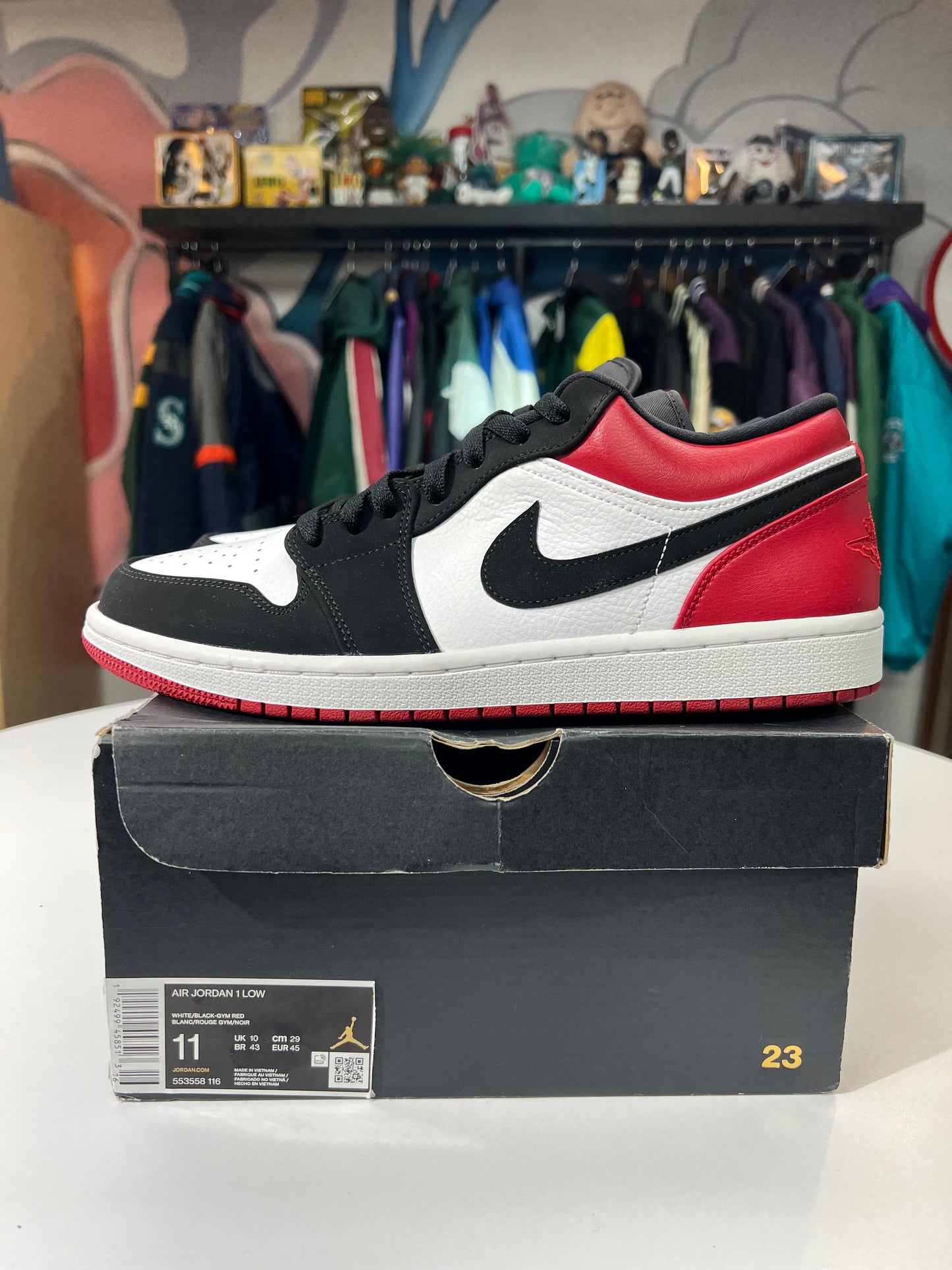 Preowned Jordan 1 Low Black Toe (2019)