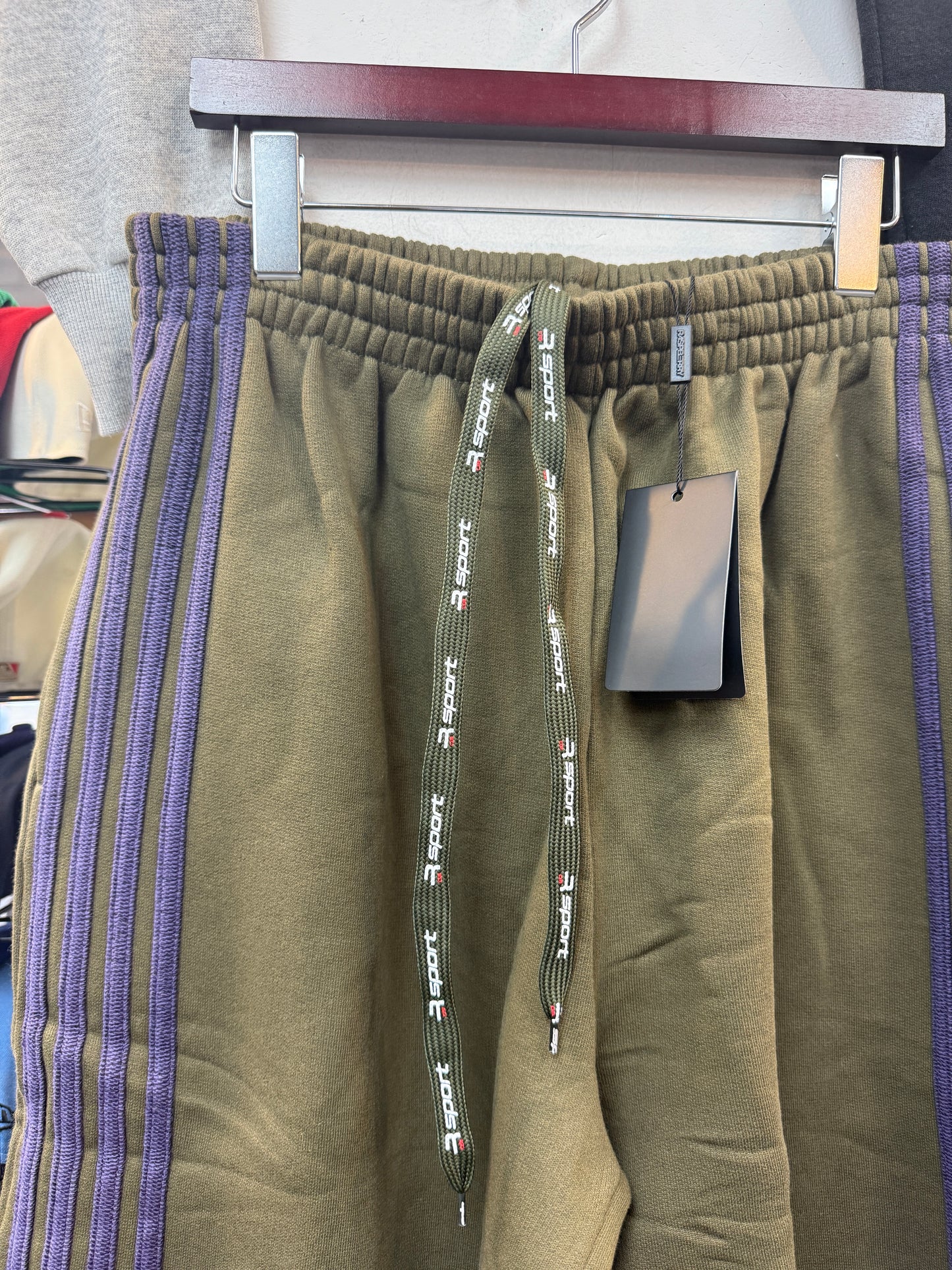 New GV Rasperry Hills V2 Baggy Shorts