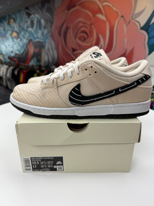 Preowned Albino & Preto SB Dunk Low
