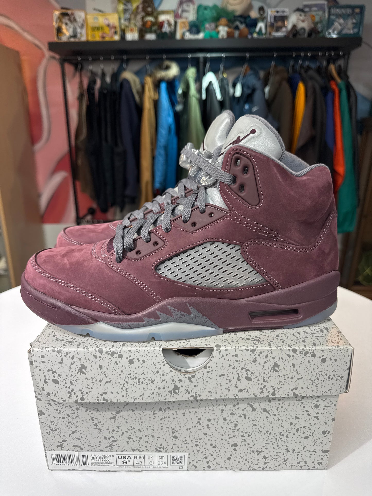 Preowned Jordan 5 Retro Burgundy (2023)