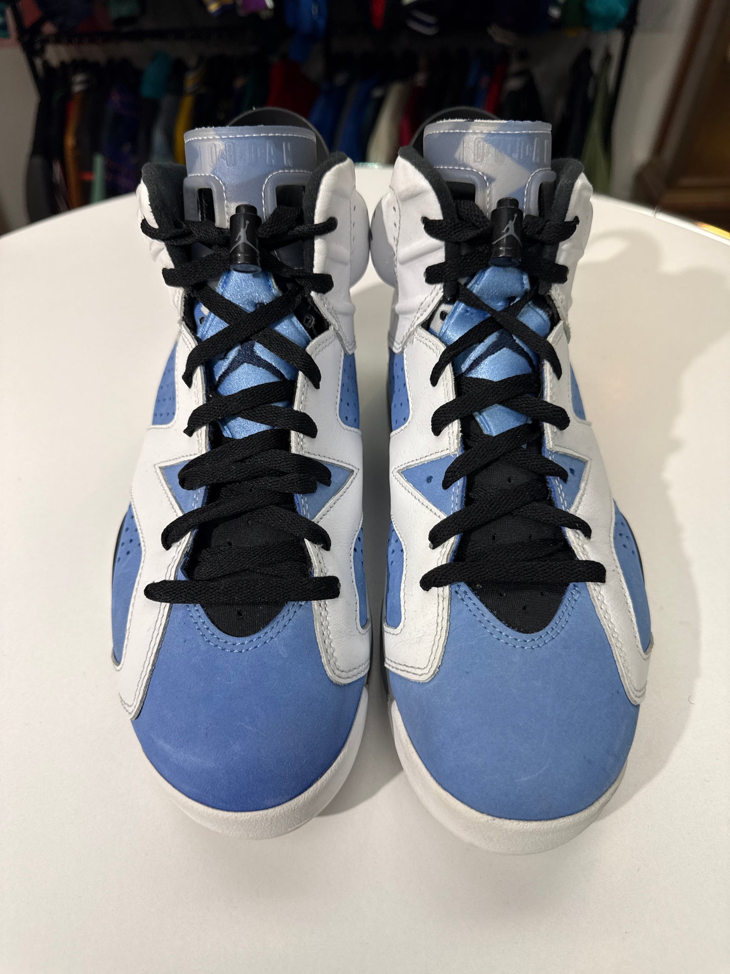 Preowned Jordan 6 UNC White