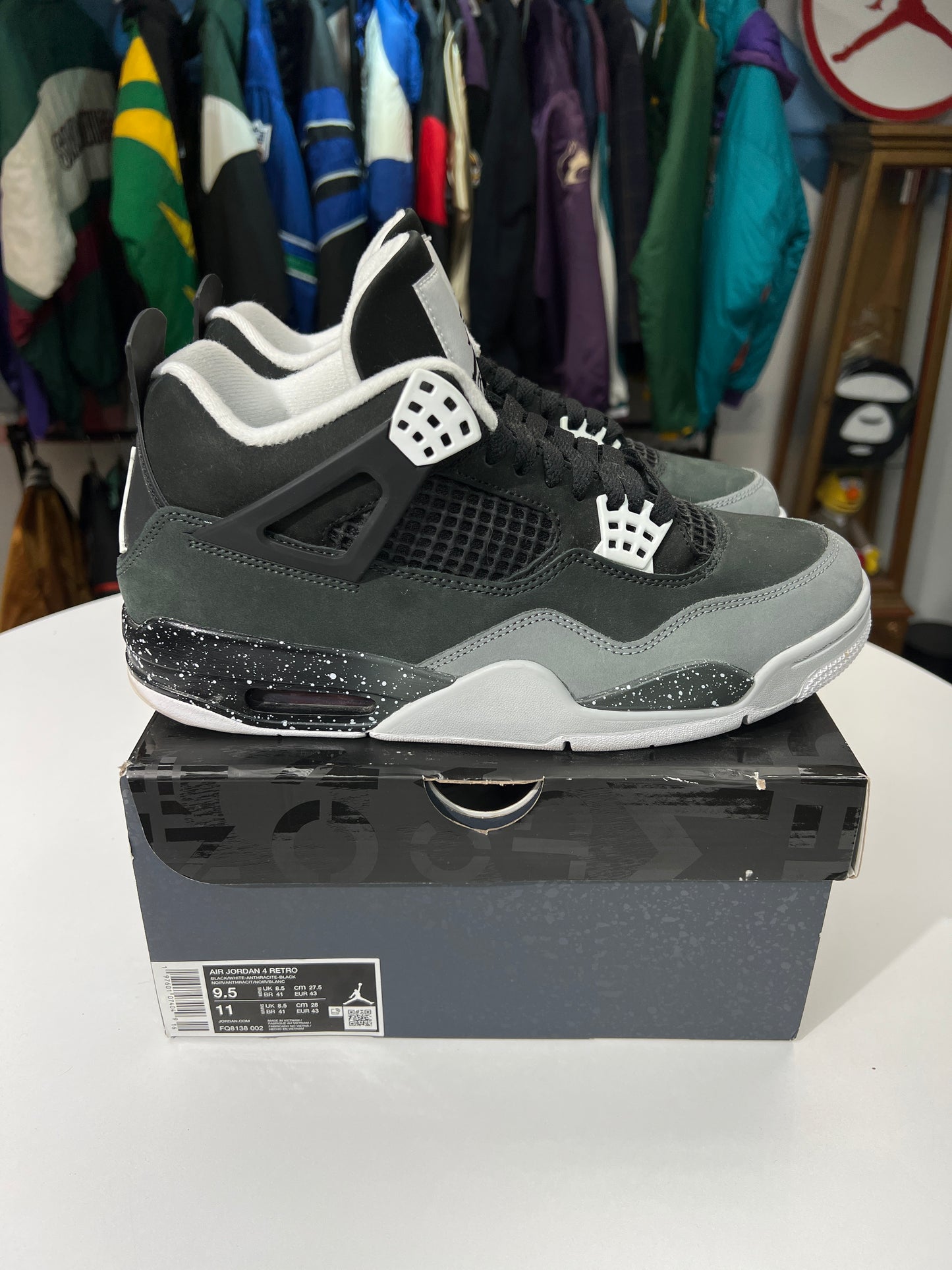 Preowned Jordan 4 Retro Fear