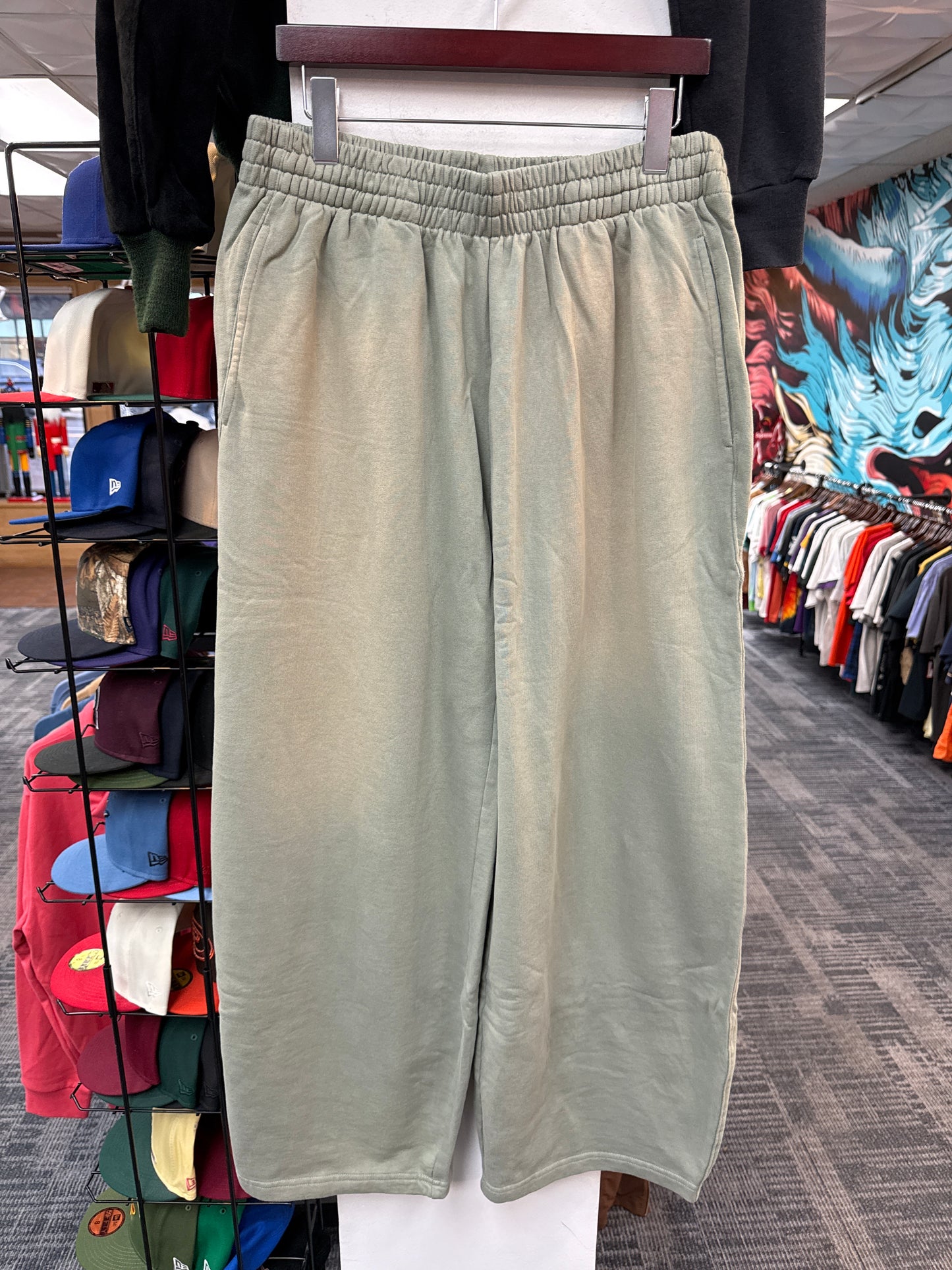 New GV Raspberry Hills Canyon Sweats