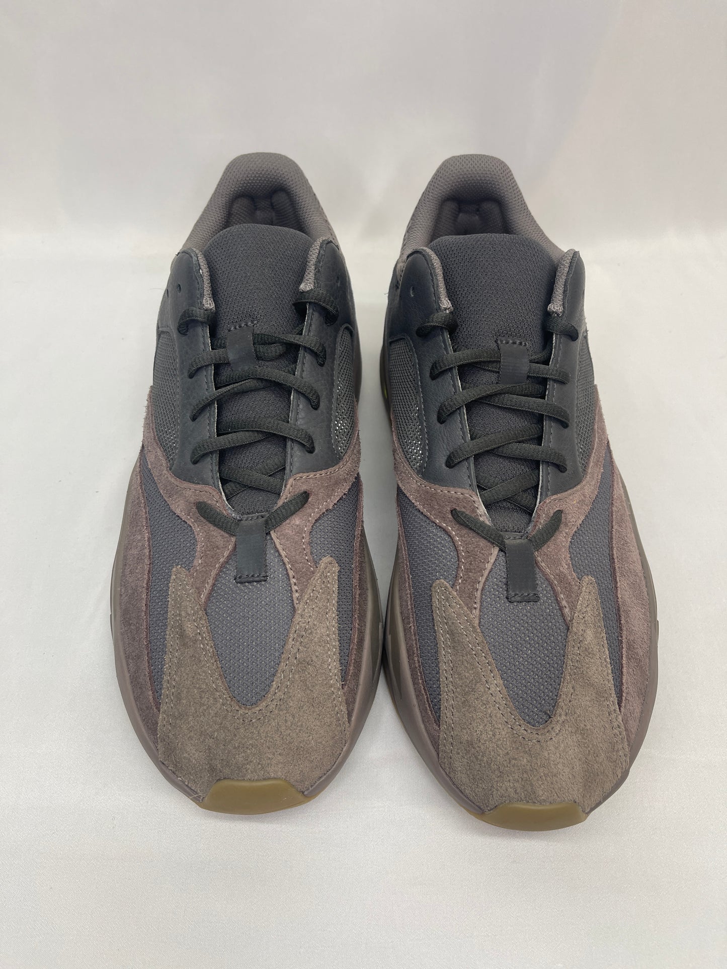 New Yeezy 700 Mauve