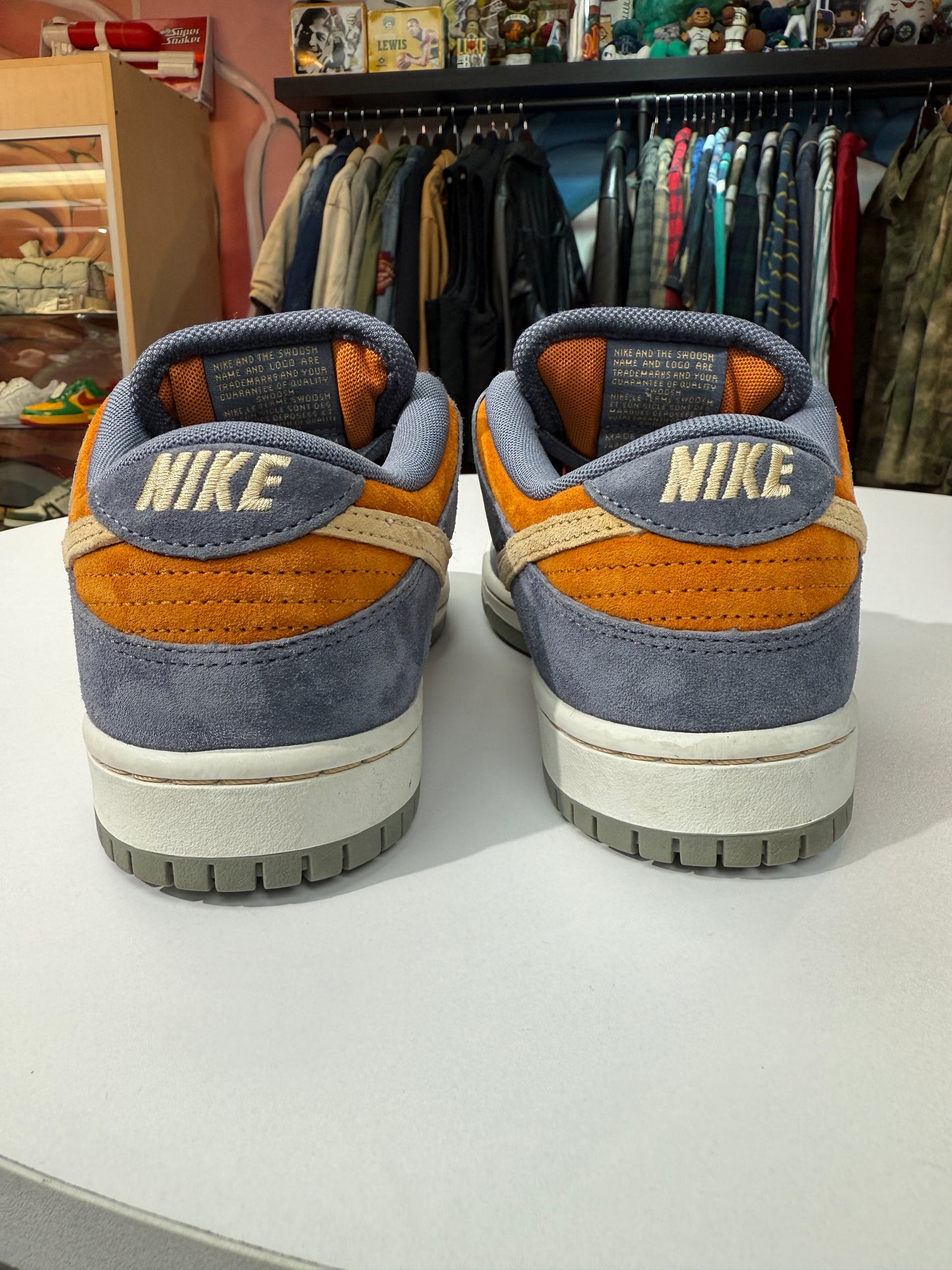 Preowned Nike SB Dunk Low Light Carbon Monarch