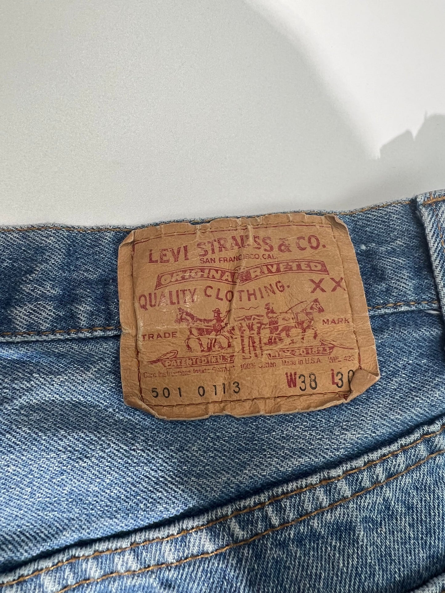 Vintage Levi’s 501 Medium Wash Jeans