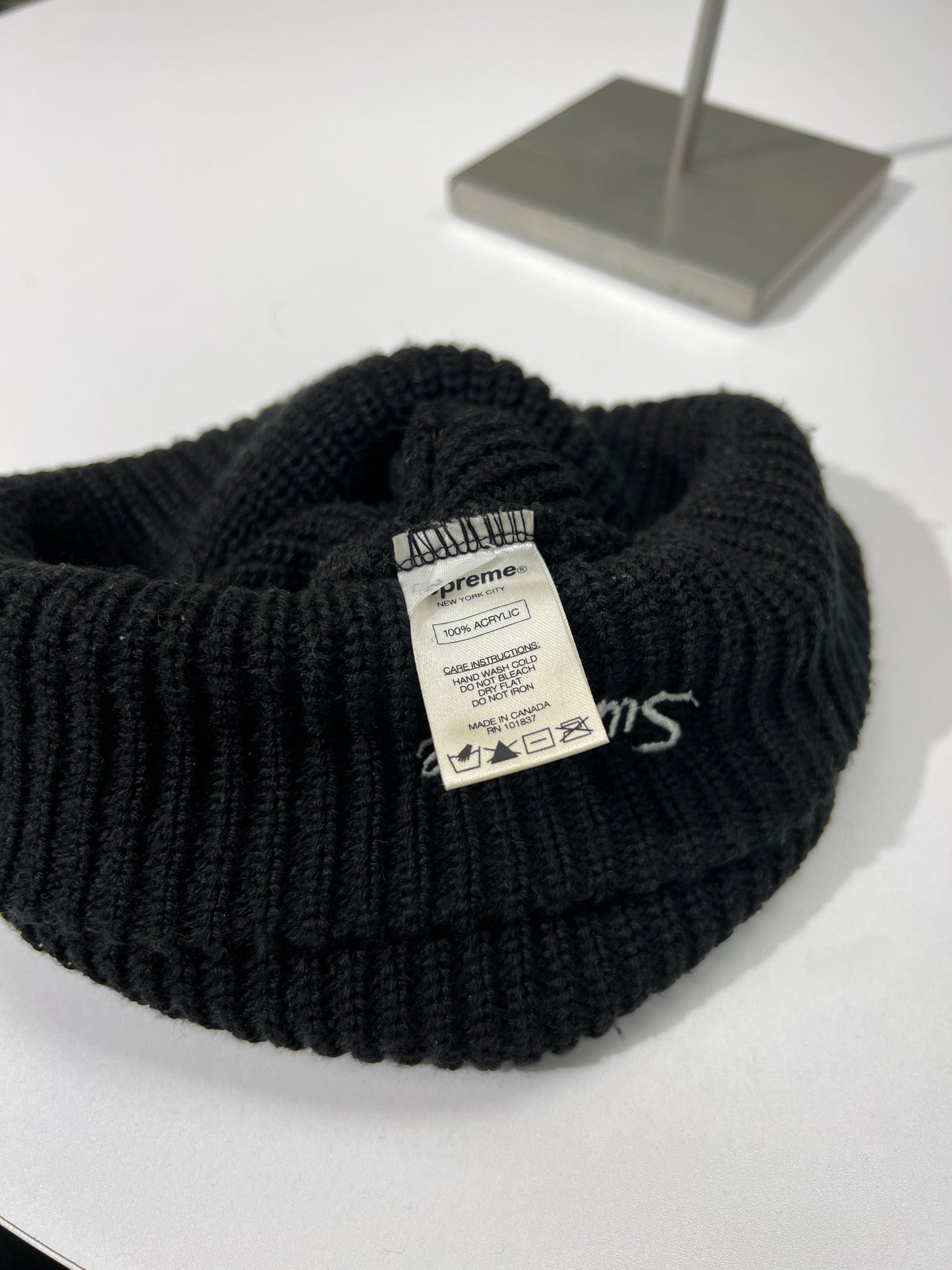 Supreme Loose Gauge Beanie Black