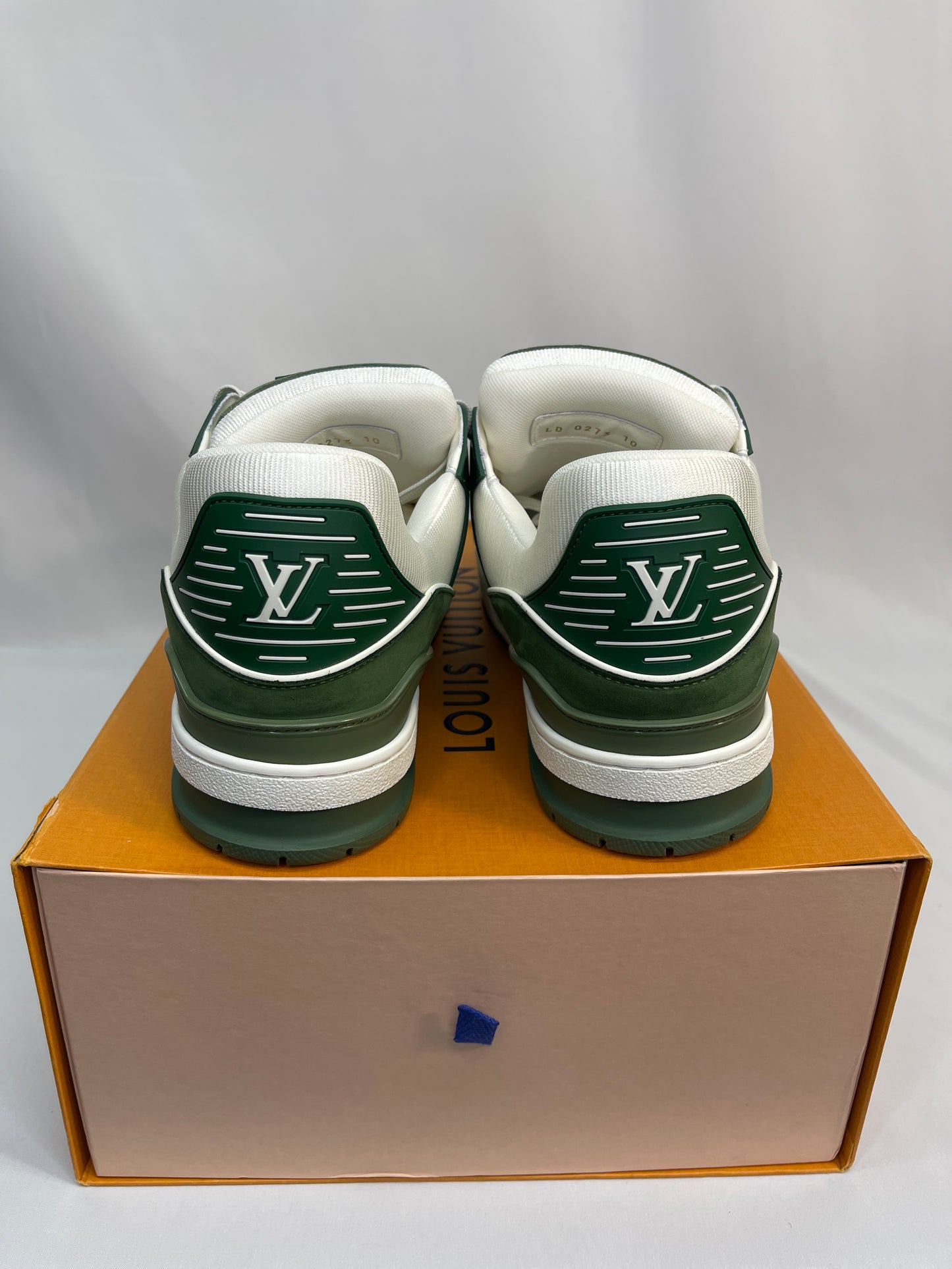 Preowned Louis Vuitton Trainer Olive