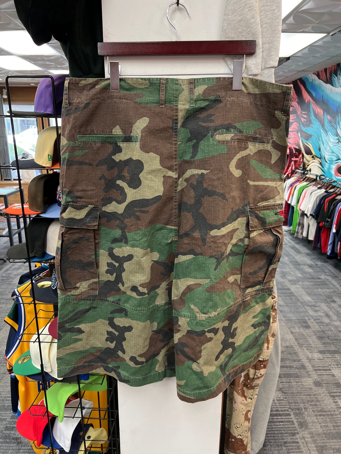 New GV Raspberry Hills Camo Long Shorts