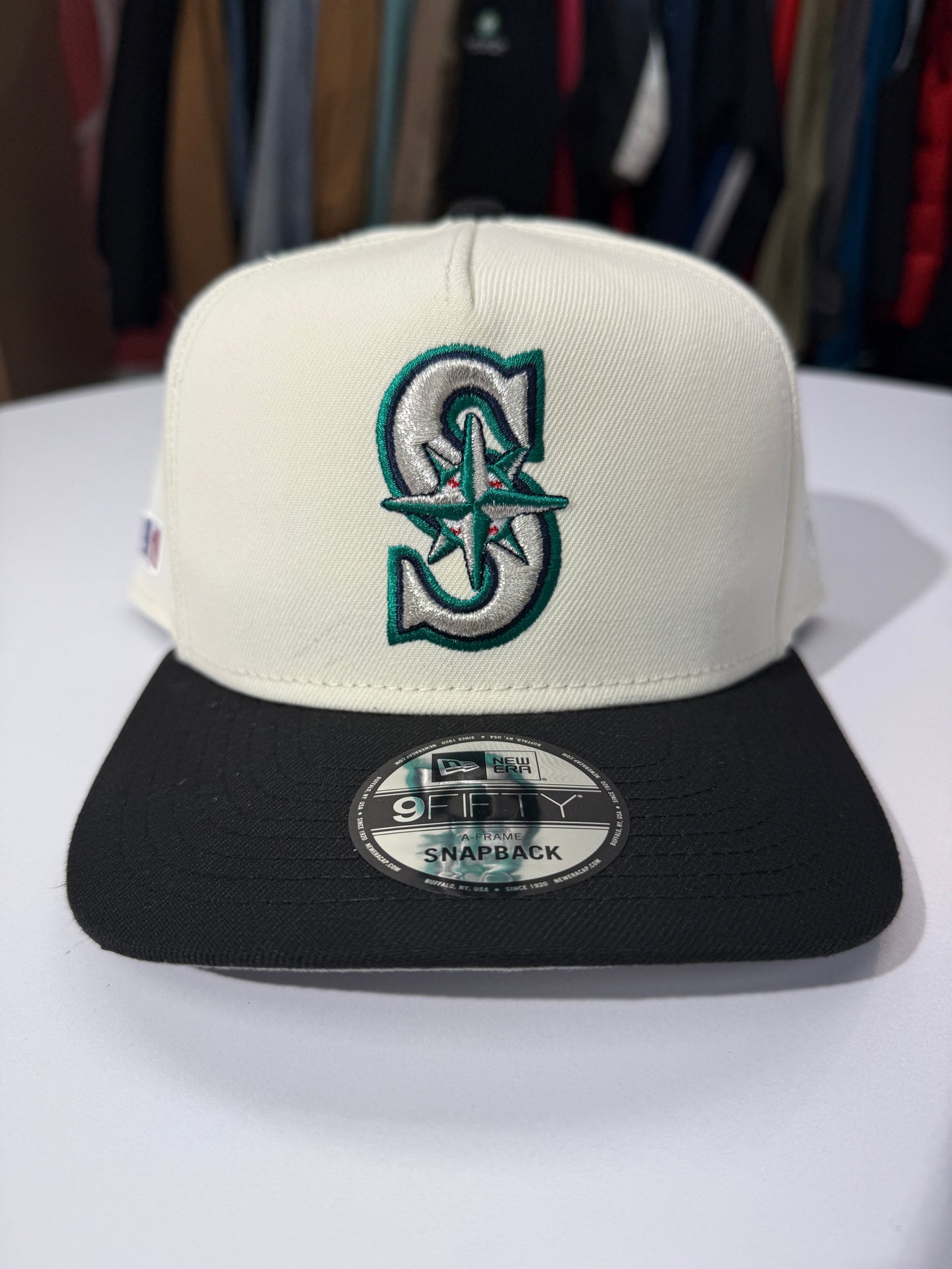 New Mariners White S Logo Snap