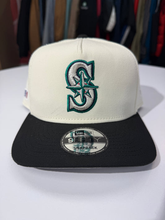 New Mariners White S Logo Snap