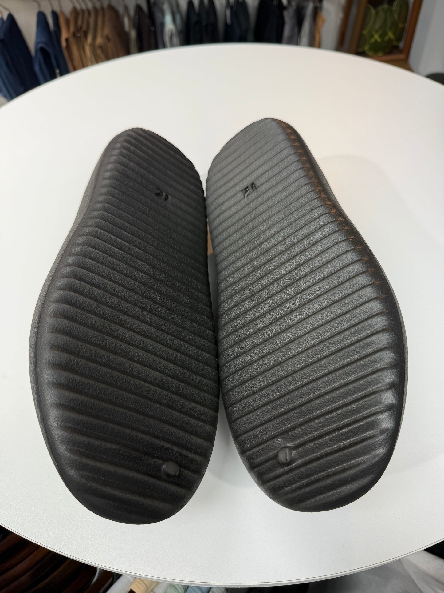 New YZY SL 01 Slippers