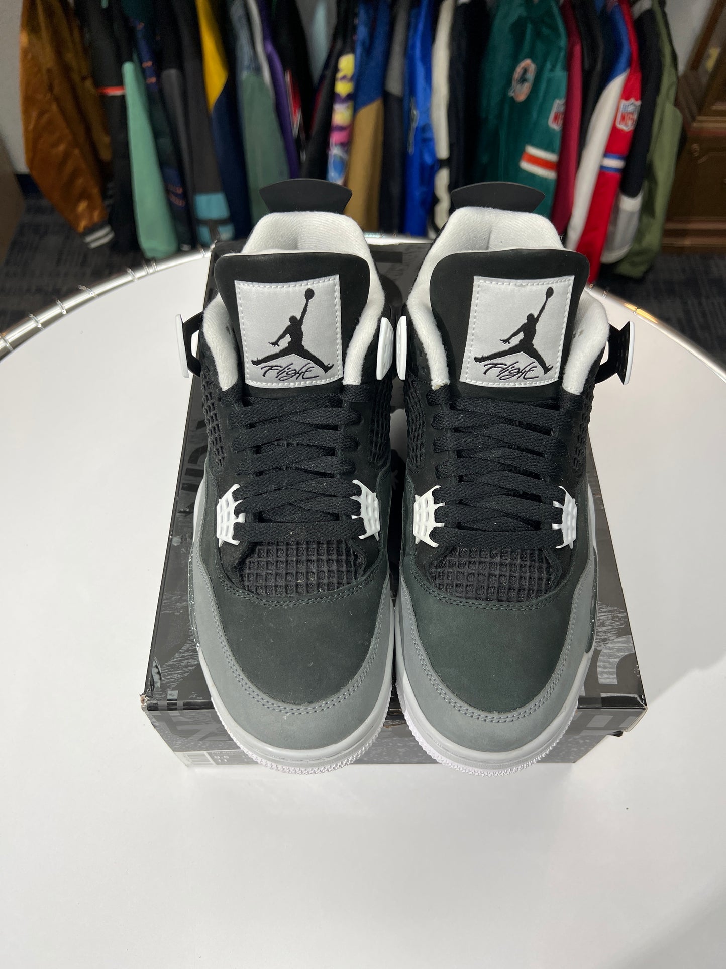 Preowned Jordan 4 Retro Fear
