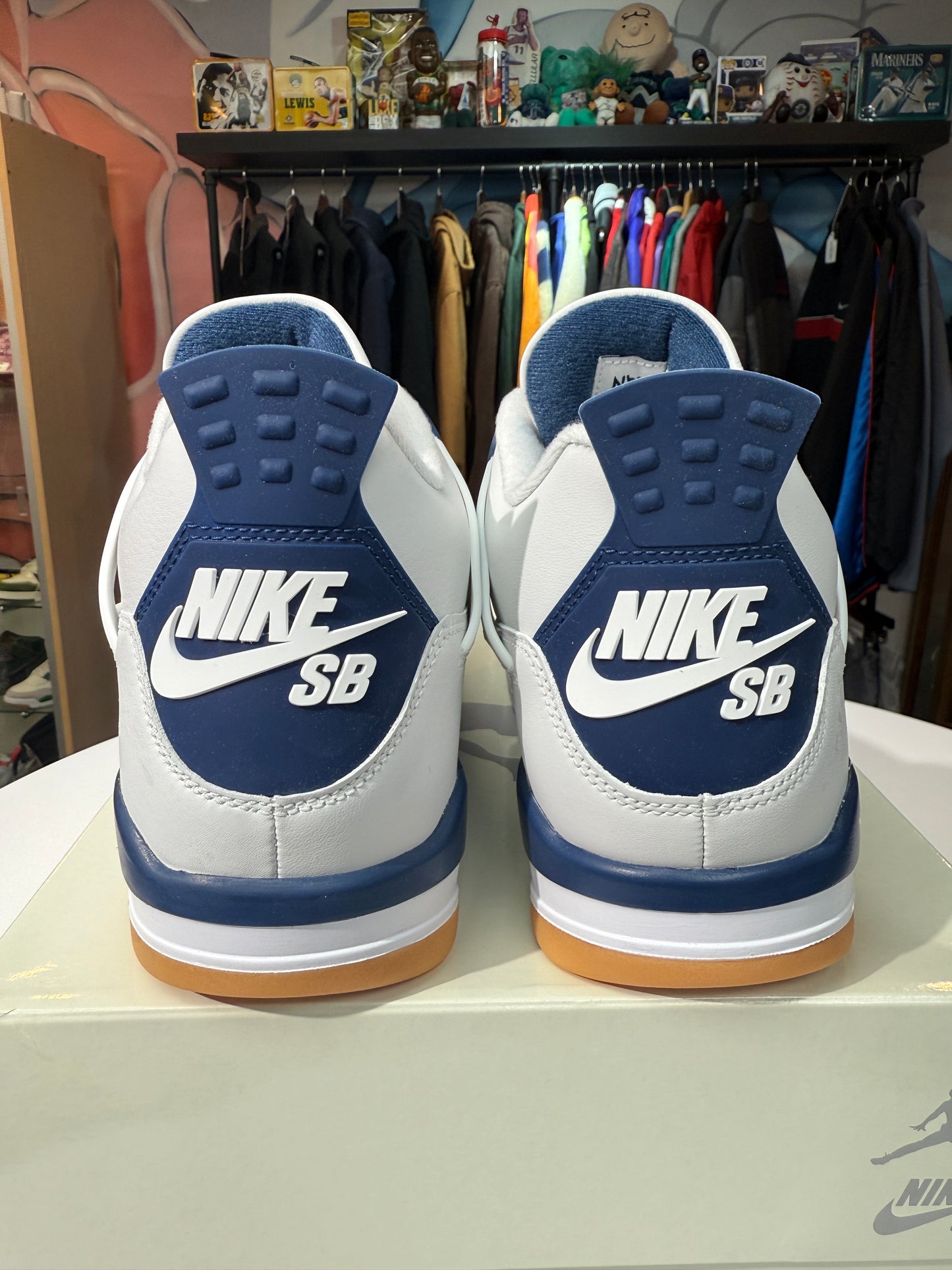 New Navy SB Jordan 4