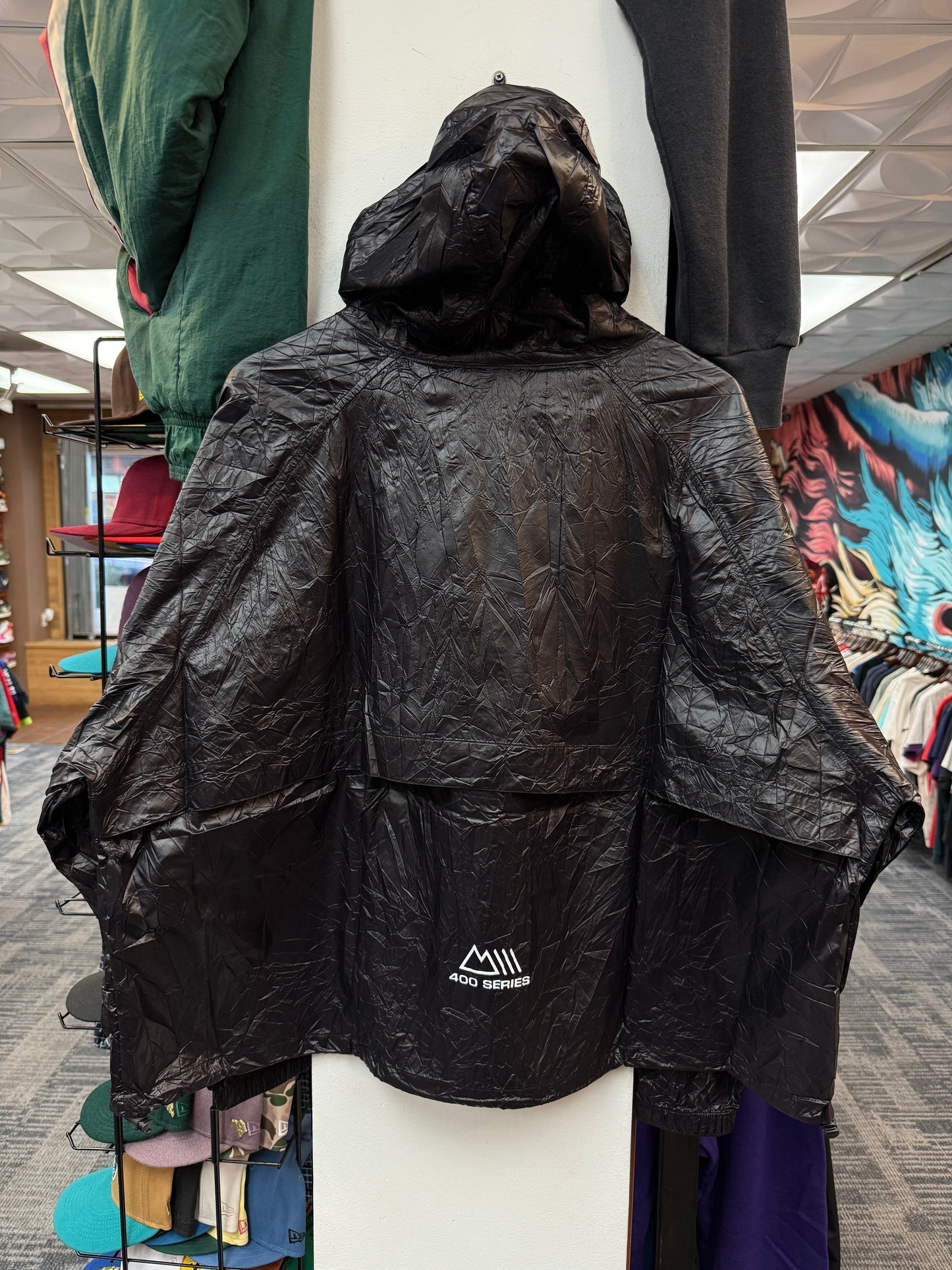 New GV Raspberry Hills Black 400 Series Windbreaker Jacket