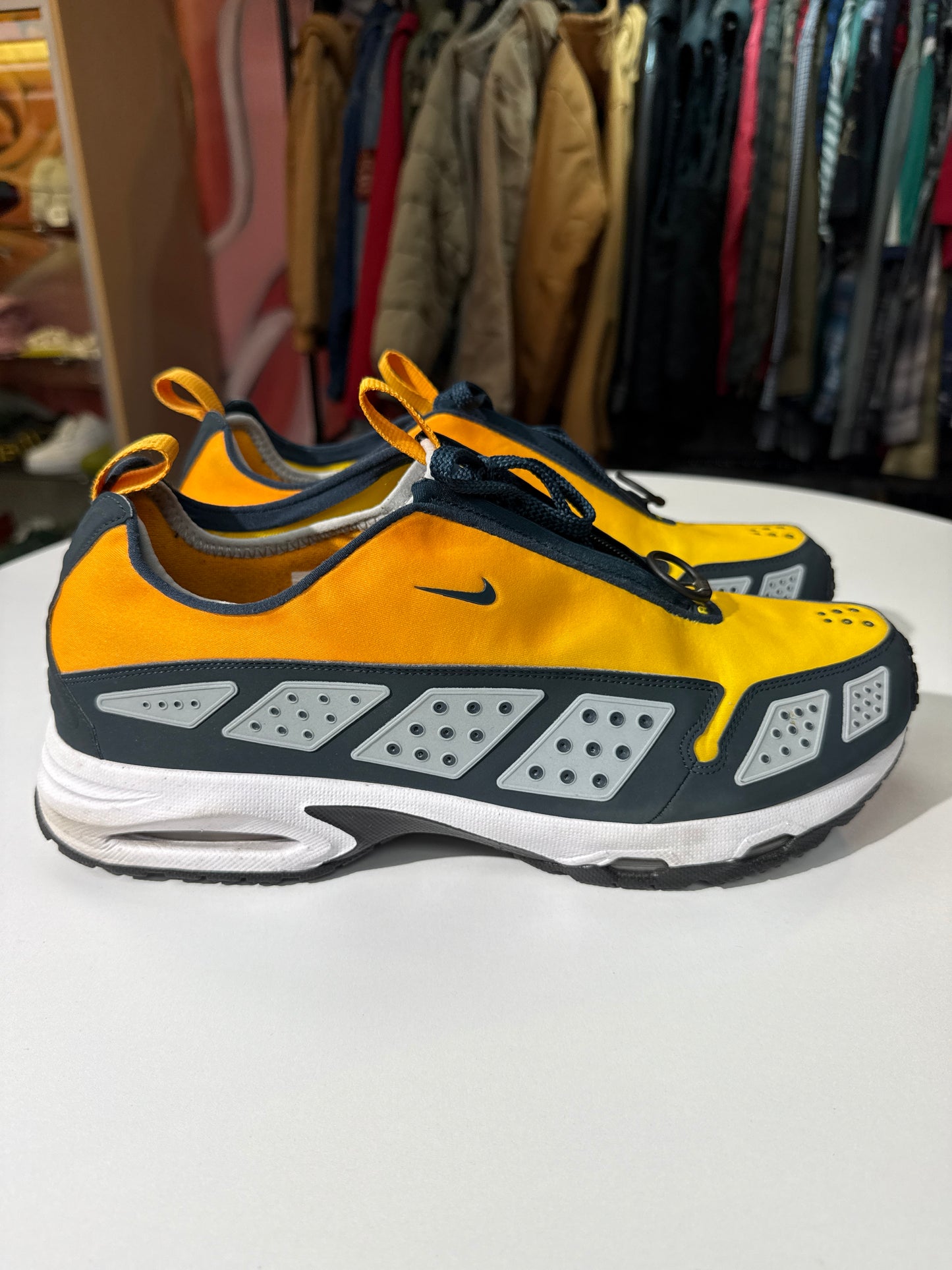 Preowned Canyon Gold Air Max Sunder