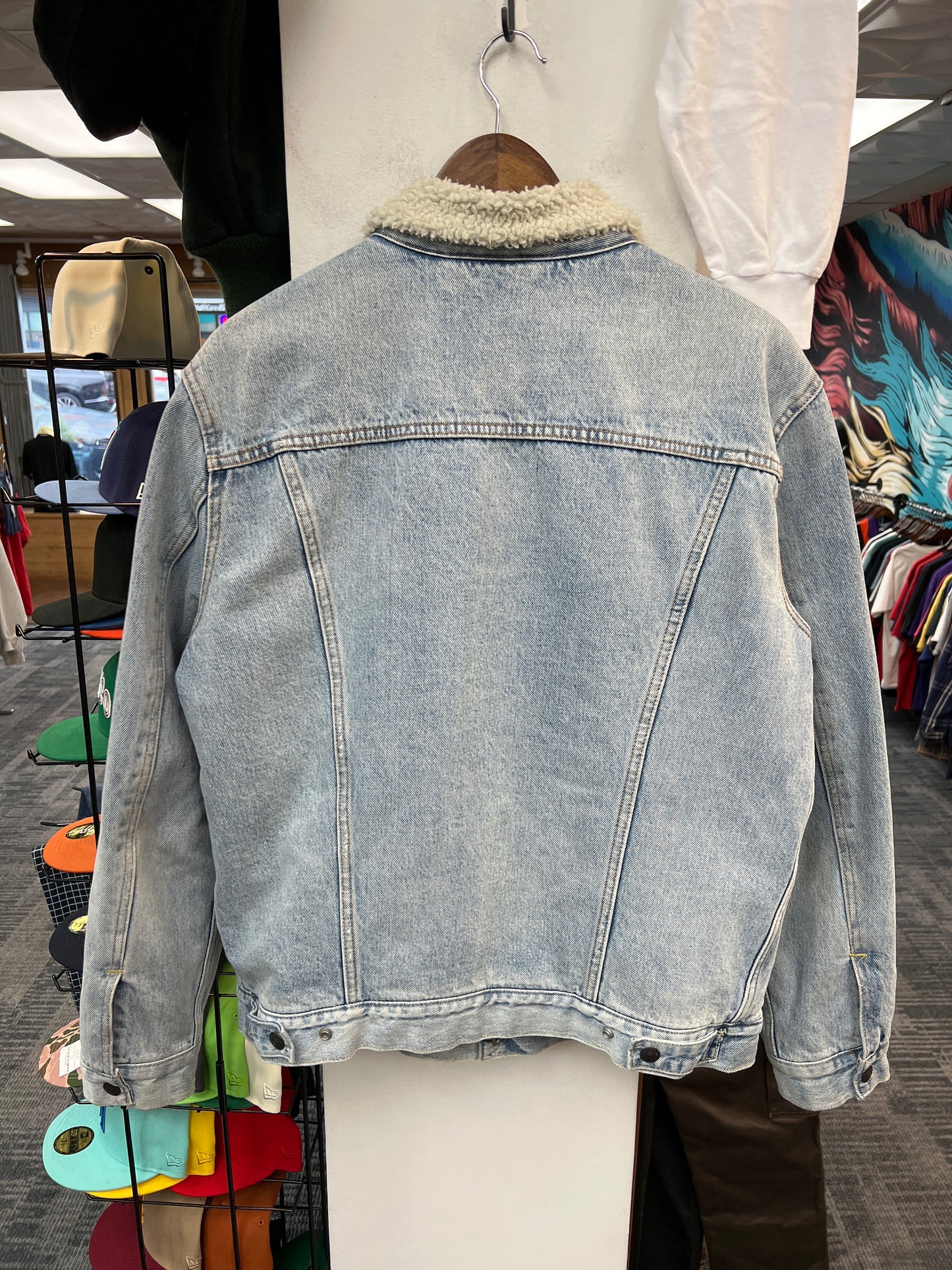 Levi’s Type iii Sherpa Trucker Jacket Light Wash