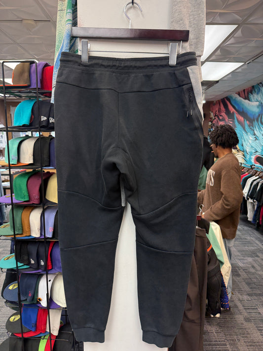 Nike Tech Fleece Black/Grey Sweats