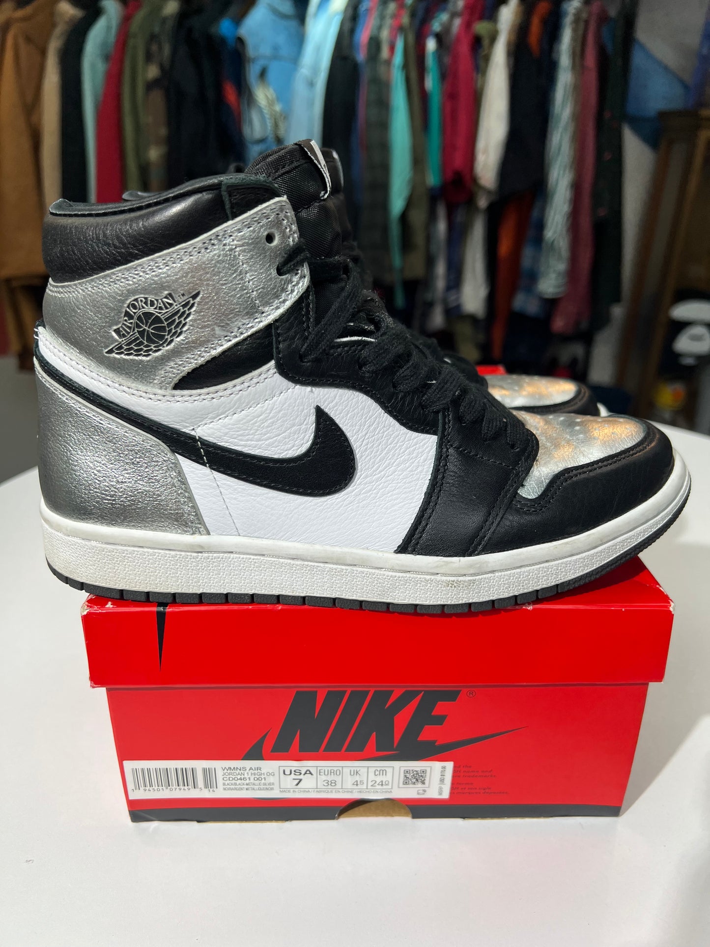 Preowned Jordan 1 Silver Toe