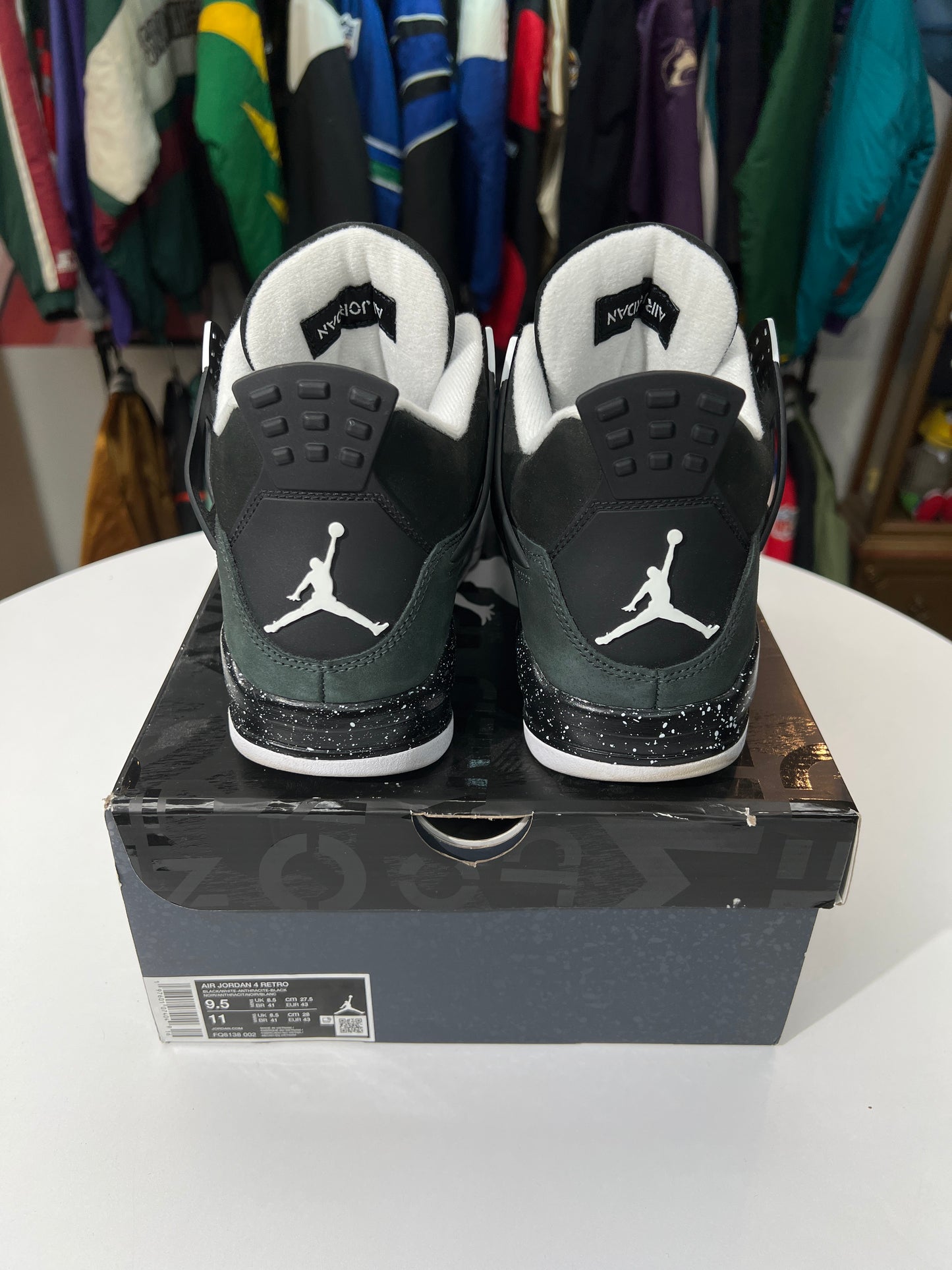 Preowned Jordan 4 Retro Fear