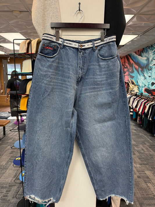 GV Baggy Blue Jeans
