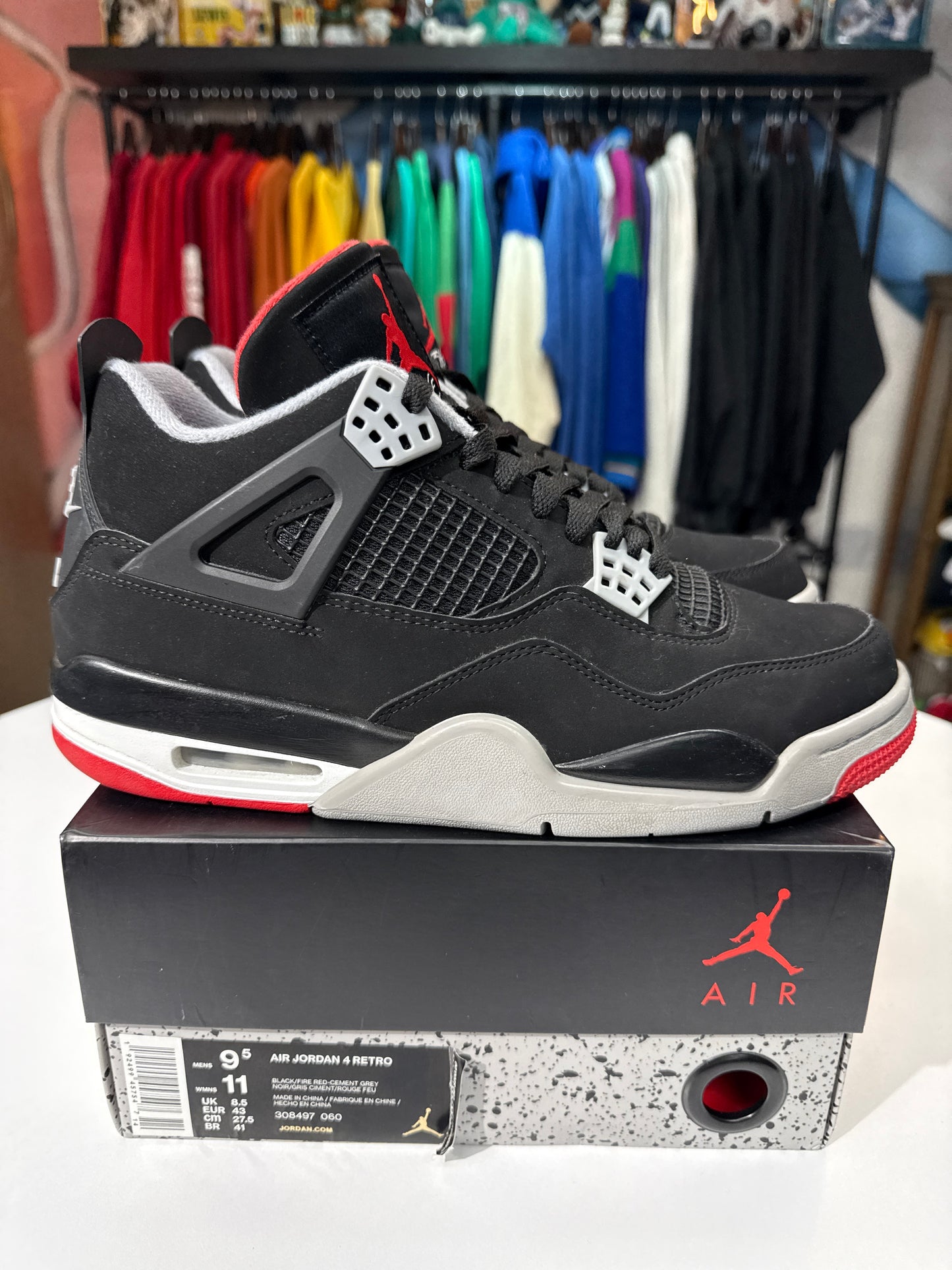 Preowned Jordan 4 Bred (2019)