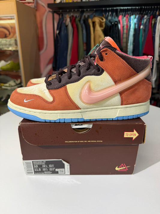 Preowned Nike Social Status Chocolate Milk Dunk Mid