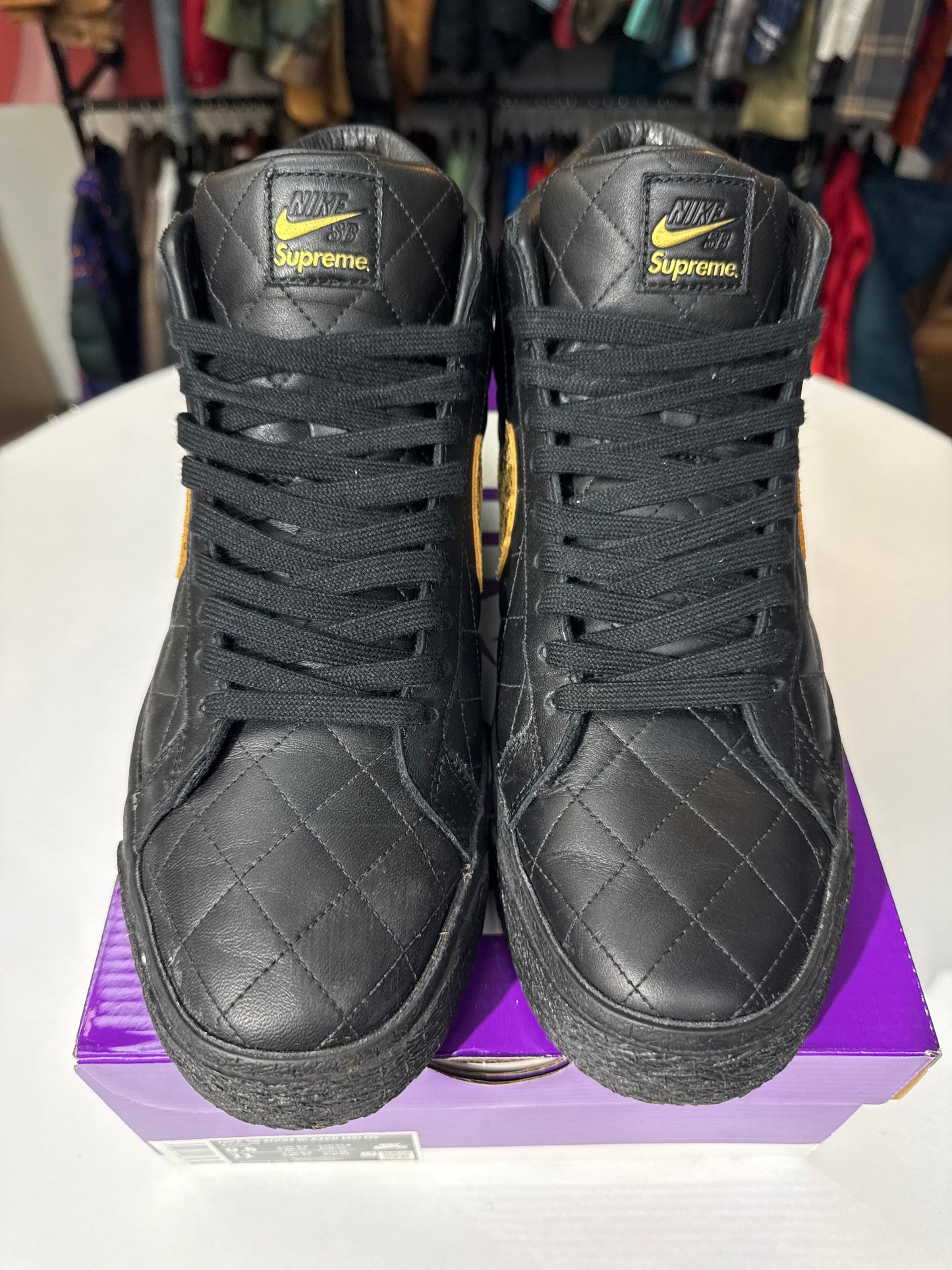 Preowned SB Blazer Mid Supreme Black