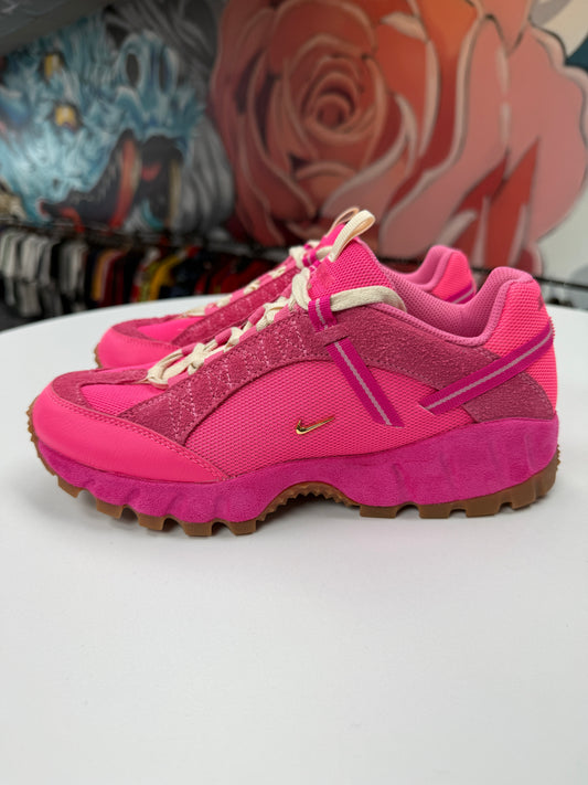 Preowned Jacquemus Pink Air Humara