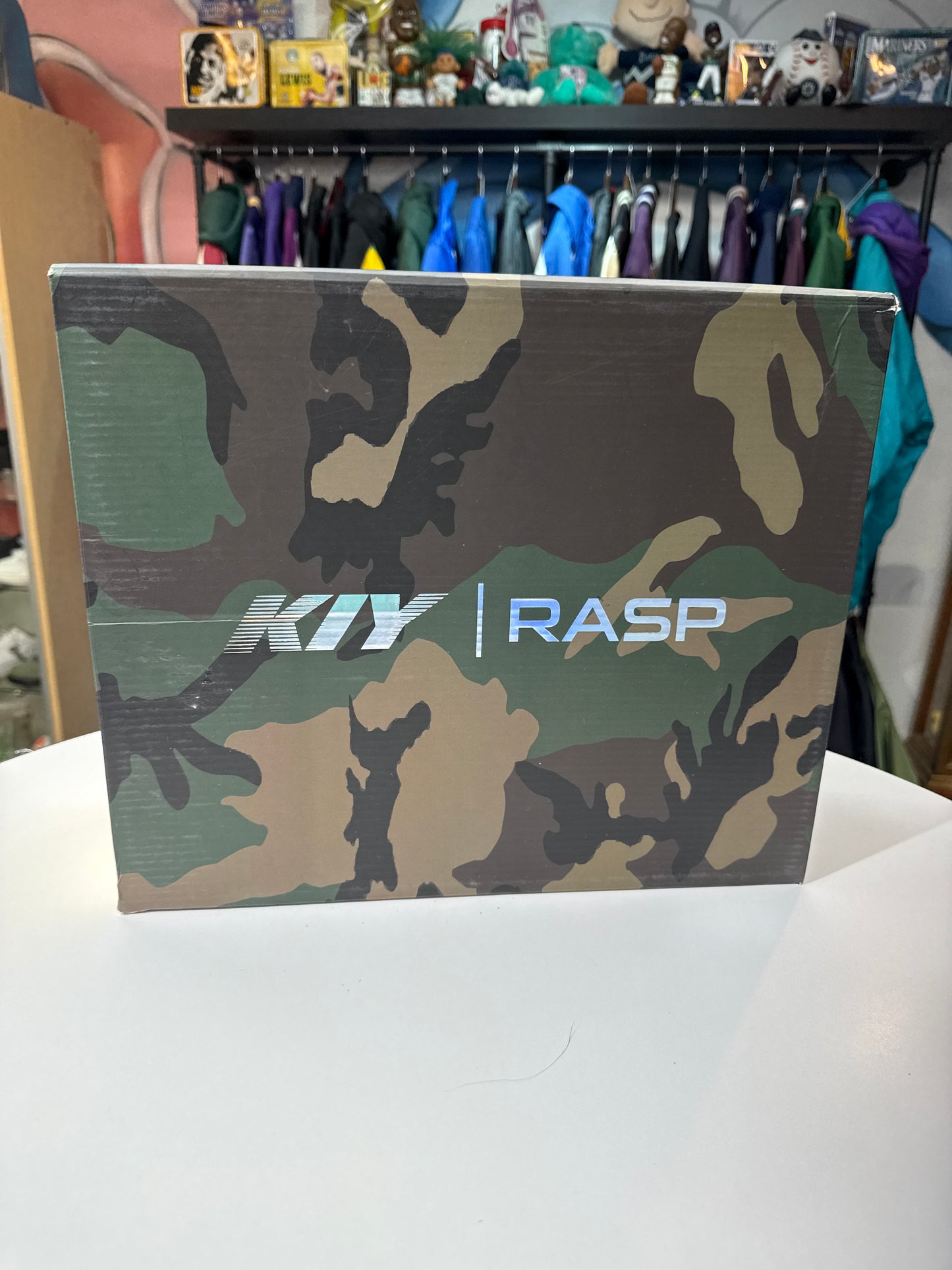 New GV Raspberry Hills x KIY Hiker Boot
