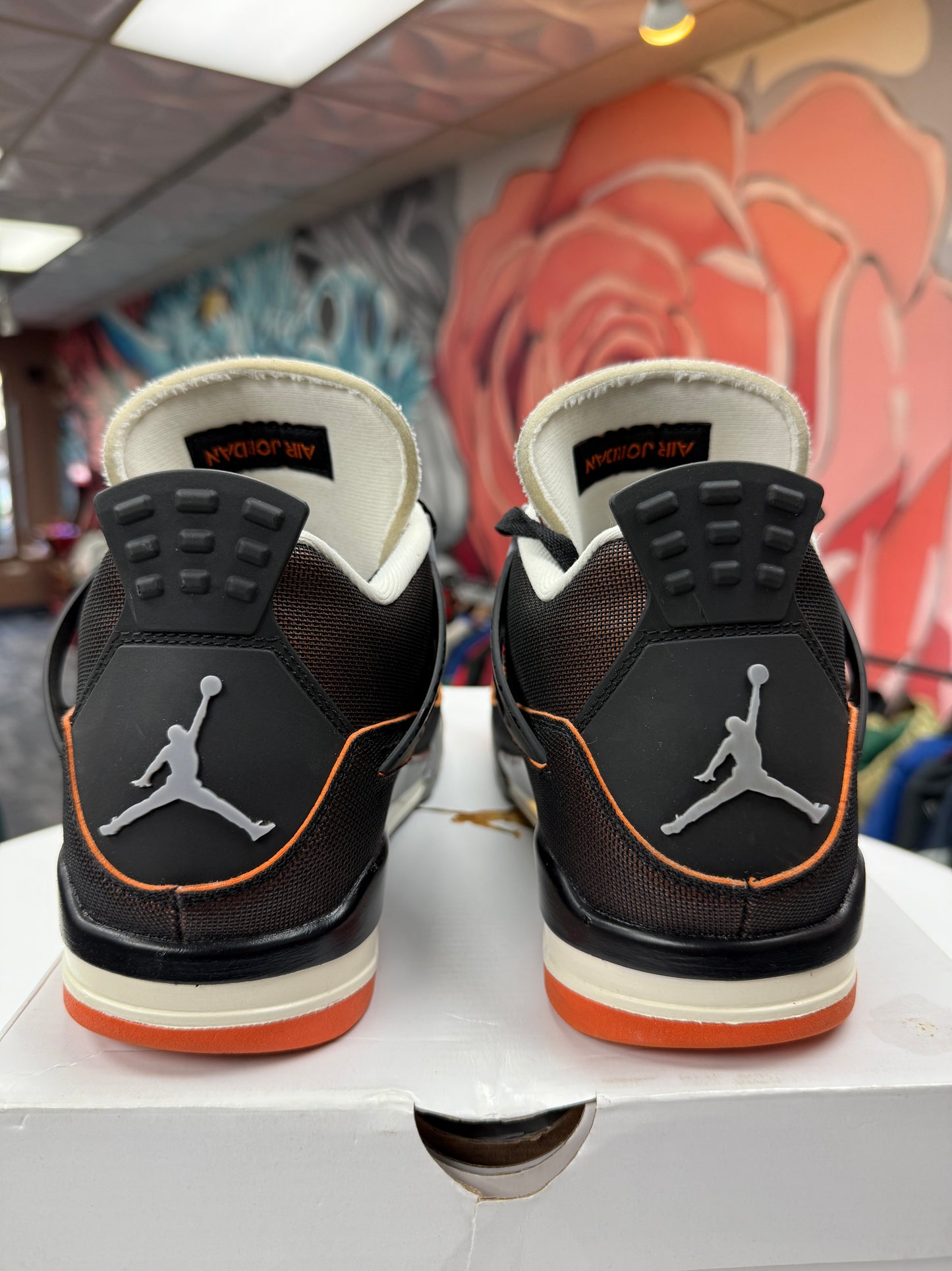 Preowned Jordan 4 Starfish