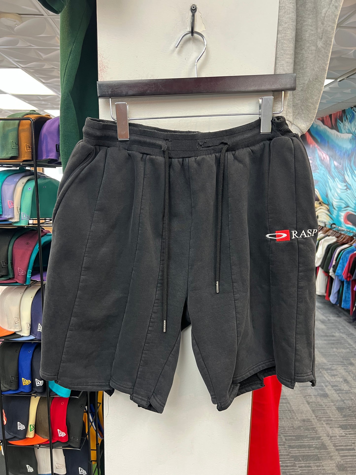 GV Raspberry Hills Black Lobster Shorts
