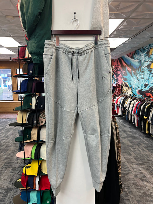 New Nike Tech Fleece Grey Sweatpants