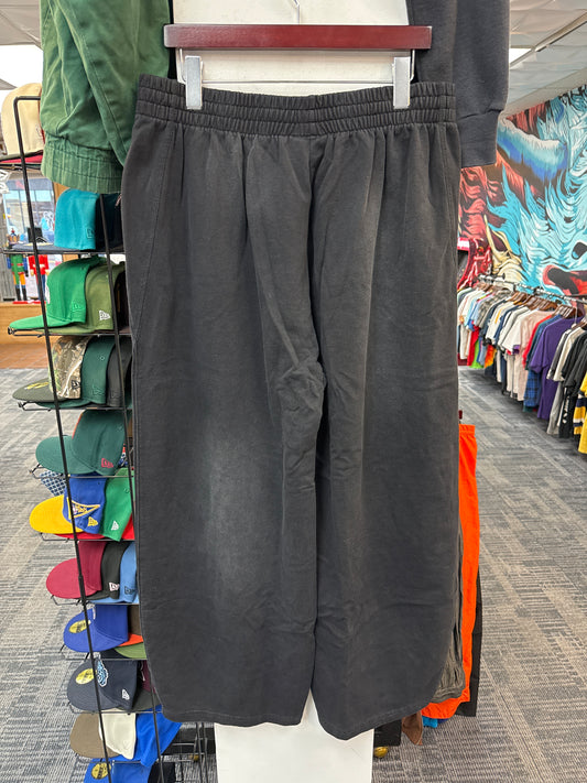 New GV Raspberry Hills Tundra Sweats