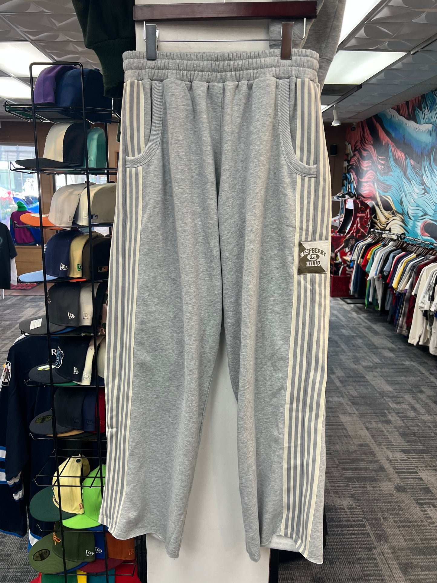 New GV Raspberry Hills Lil Leon Grey Sweatpants