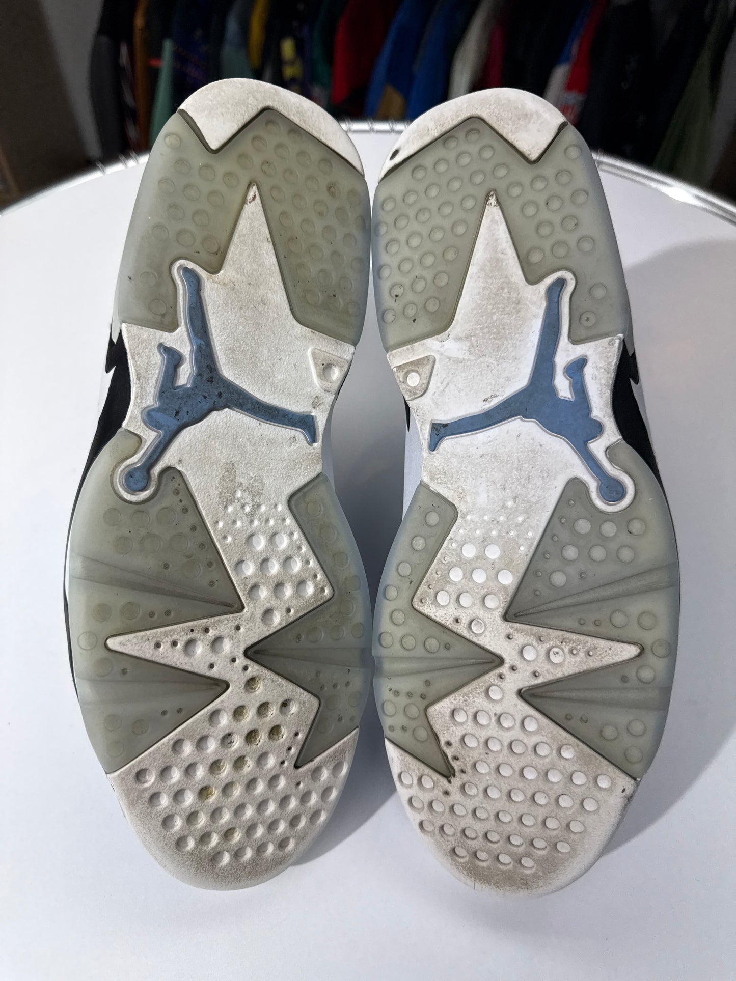 Preowned Jordan 6 UNC White