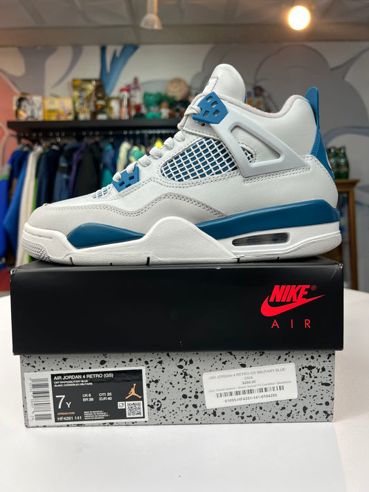 Preowned Jordan 4 Retro Military Blue