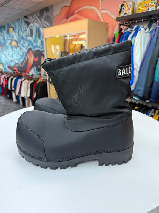 Preowned Balenciaga Alaskan Boot
