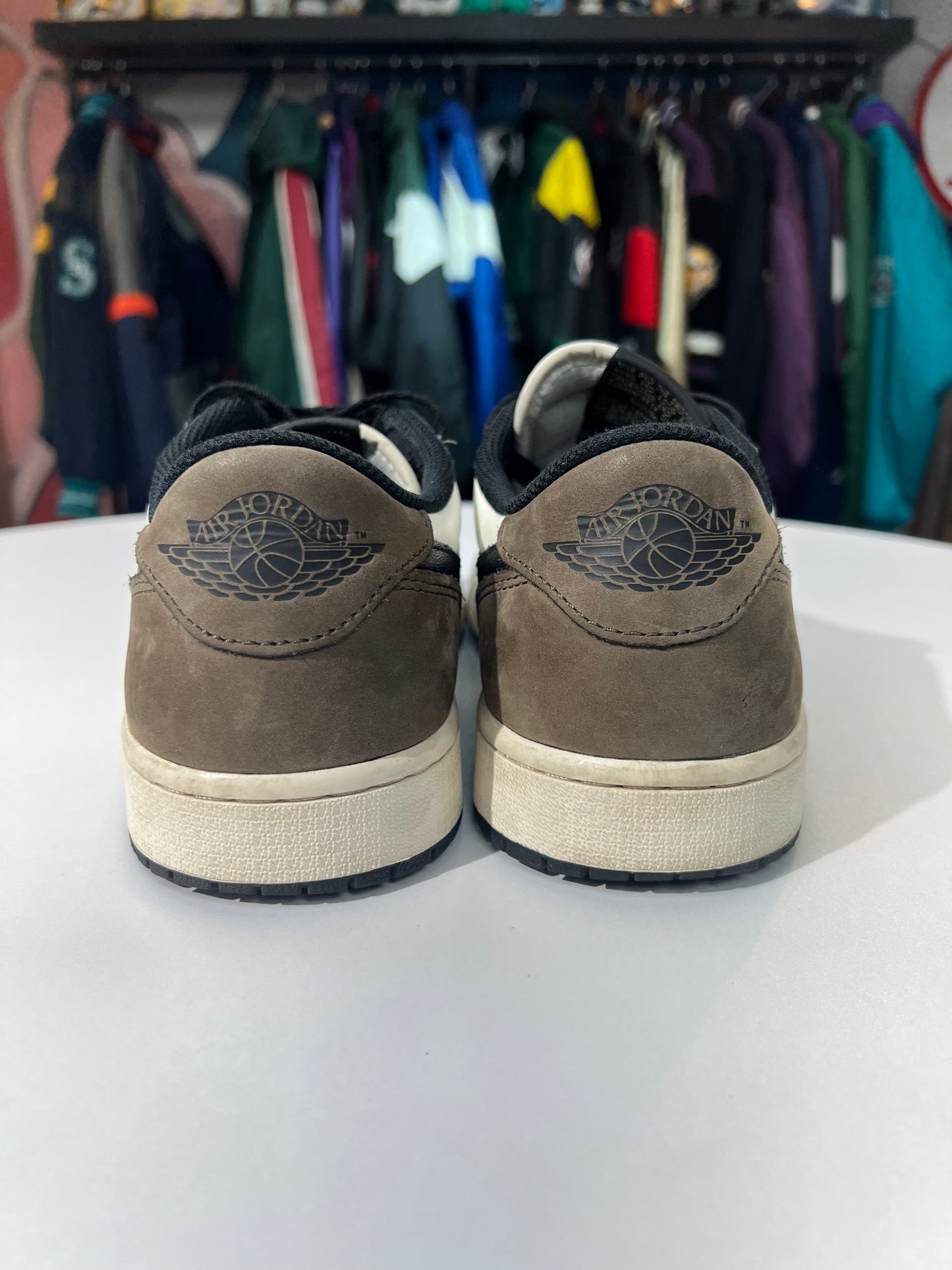 Preowned Jordan 1 OG Low Mocha